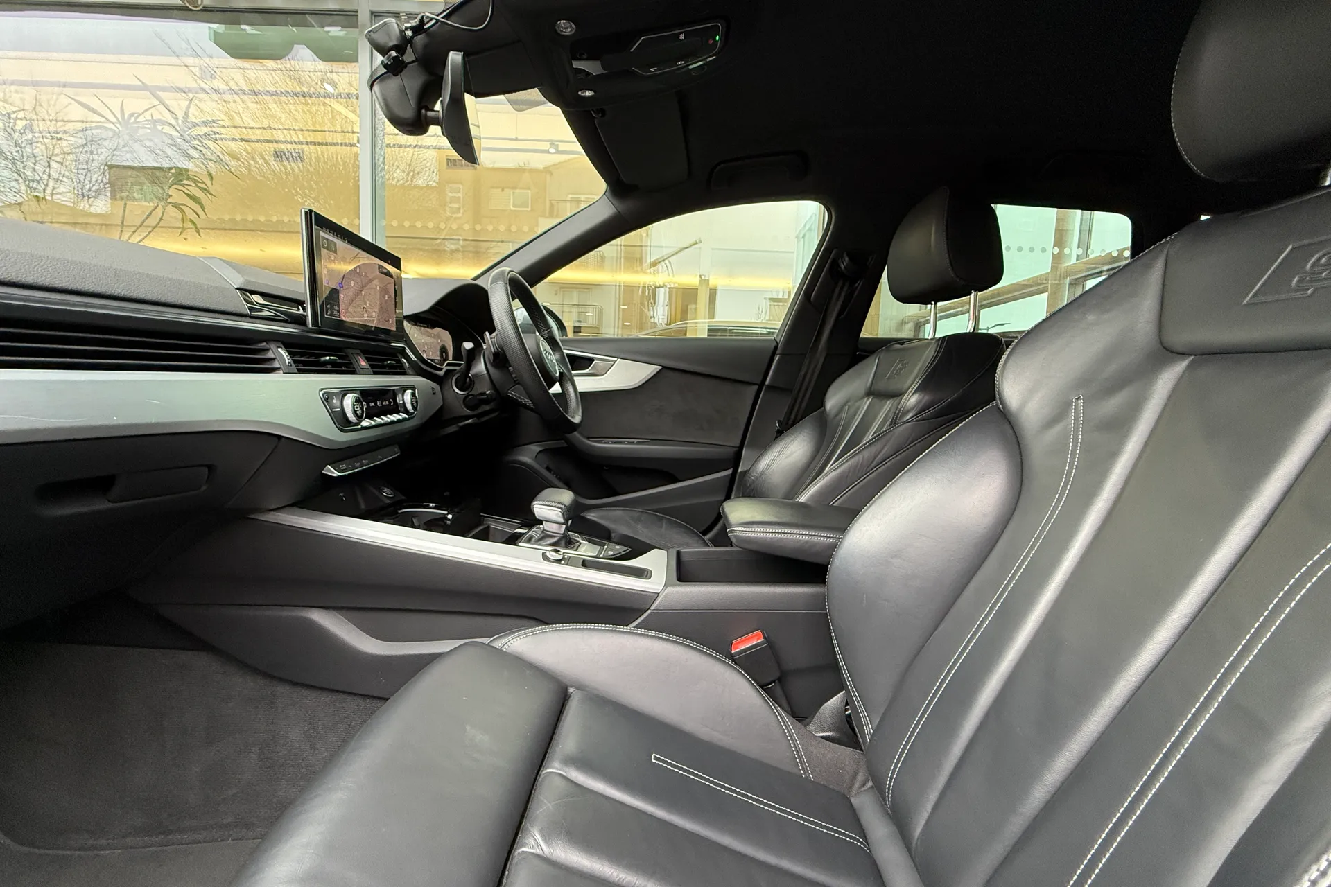 Audi A4 thumbnail image number 59