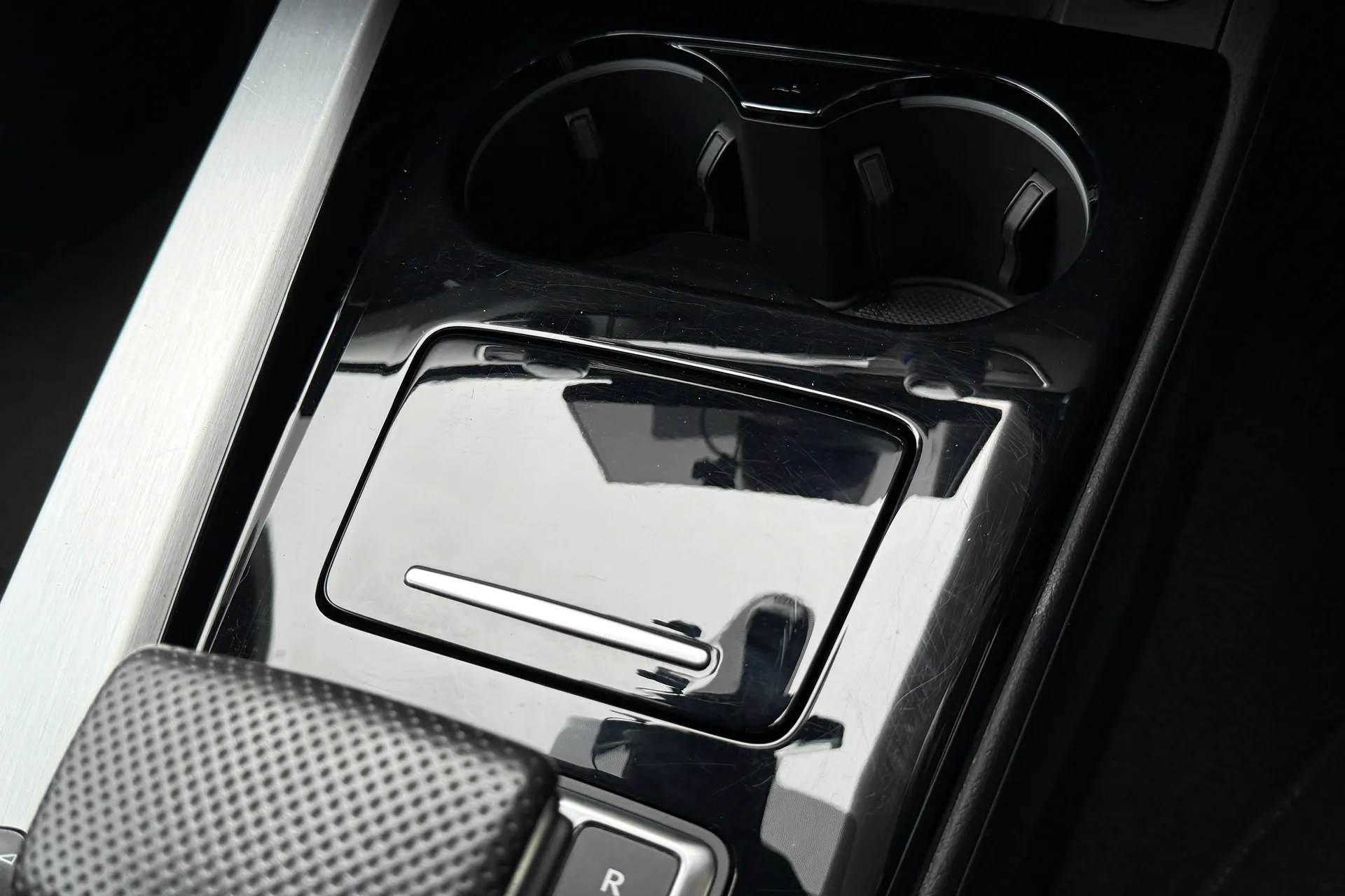 Audi A4 thumbnail image number 18