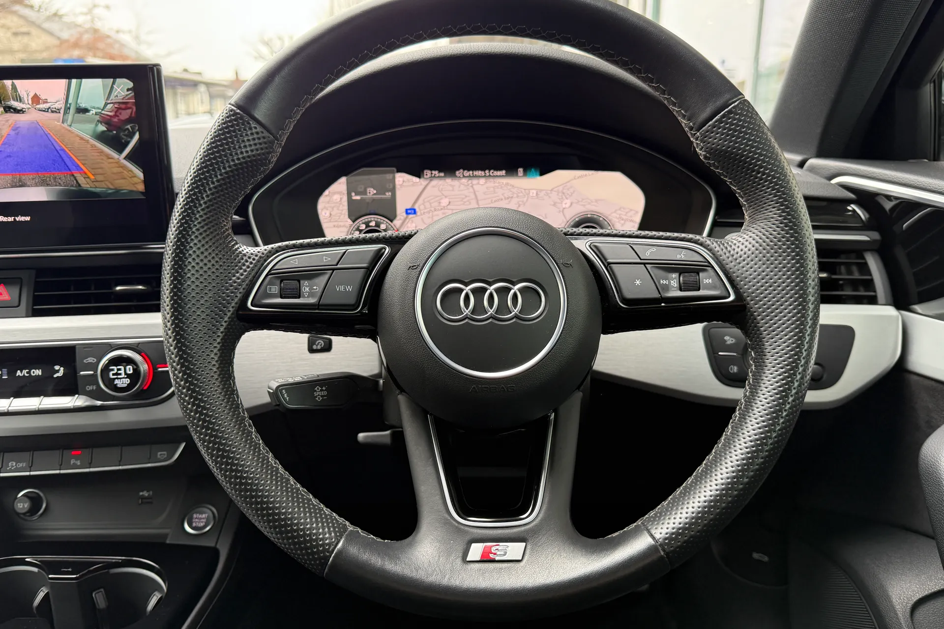 Audi A4 thumbnail image number 24