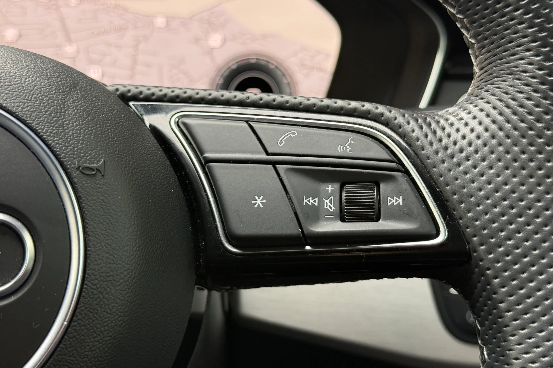 Audi A4 thumbnail image number 27