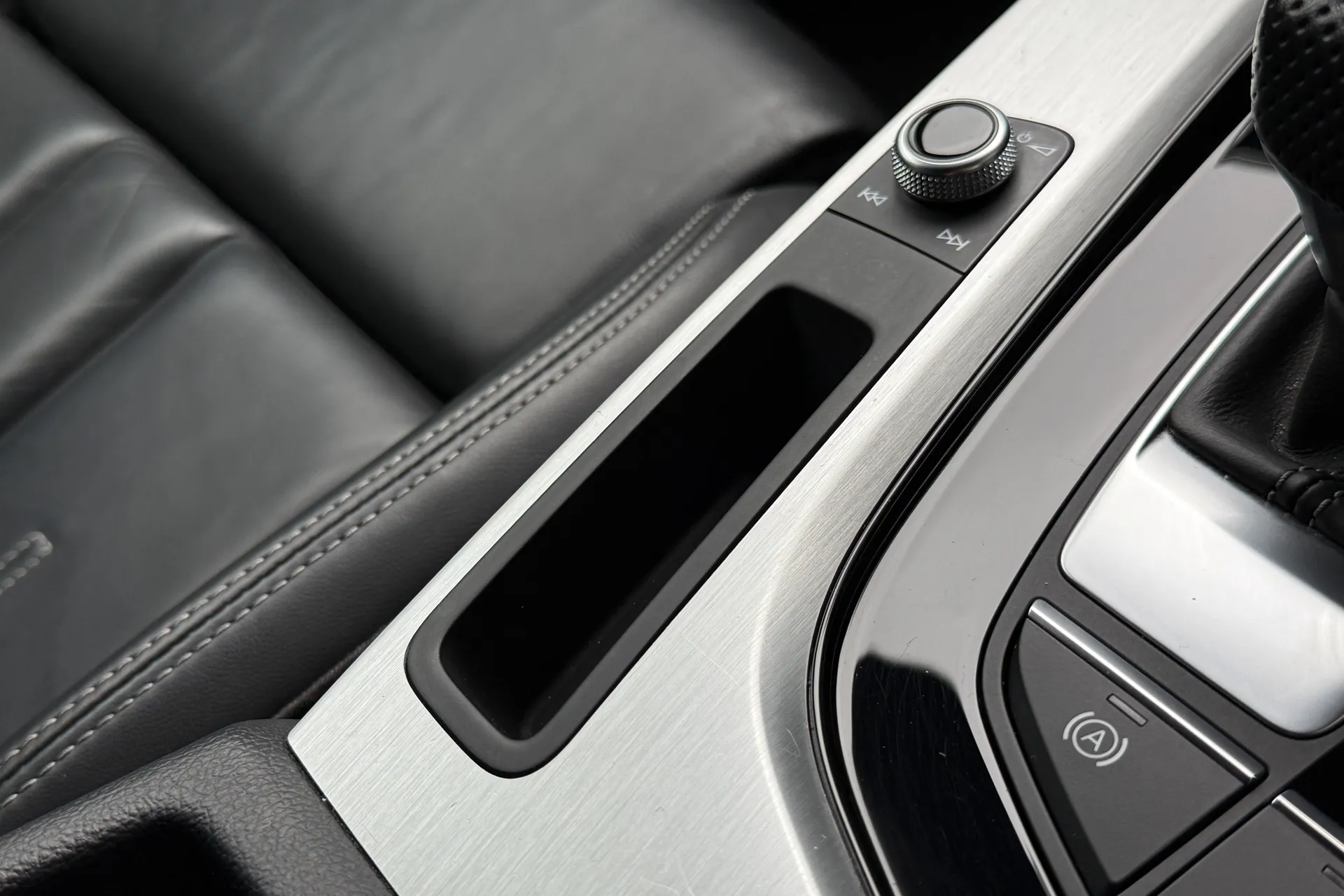 Audi A4 thumbnail image number 21