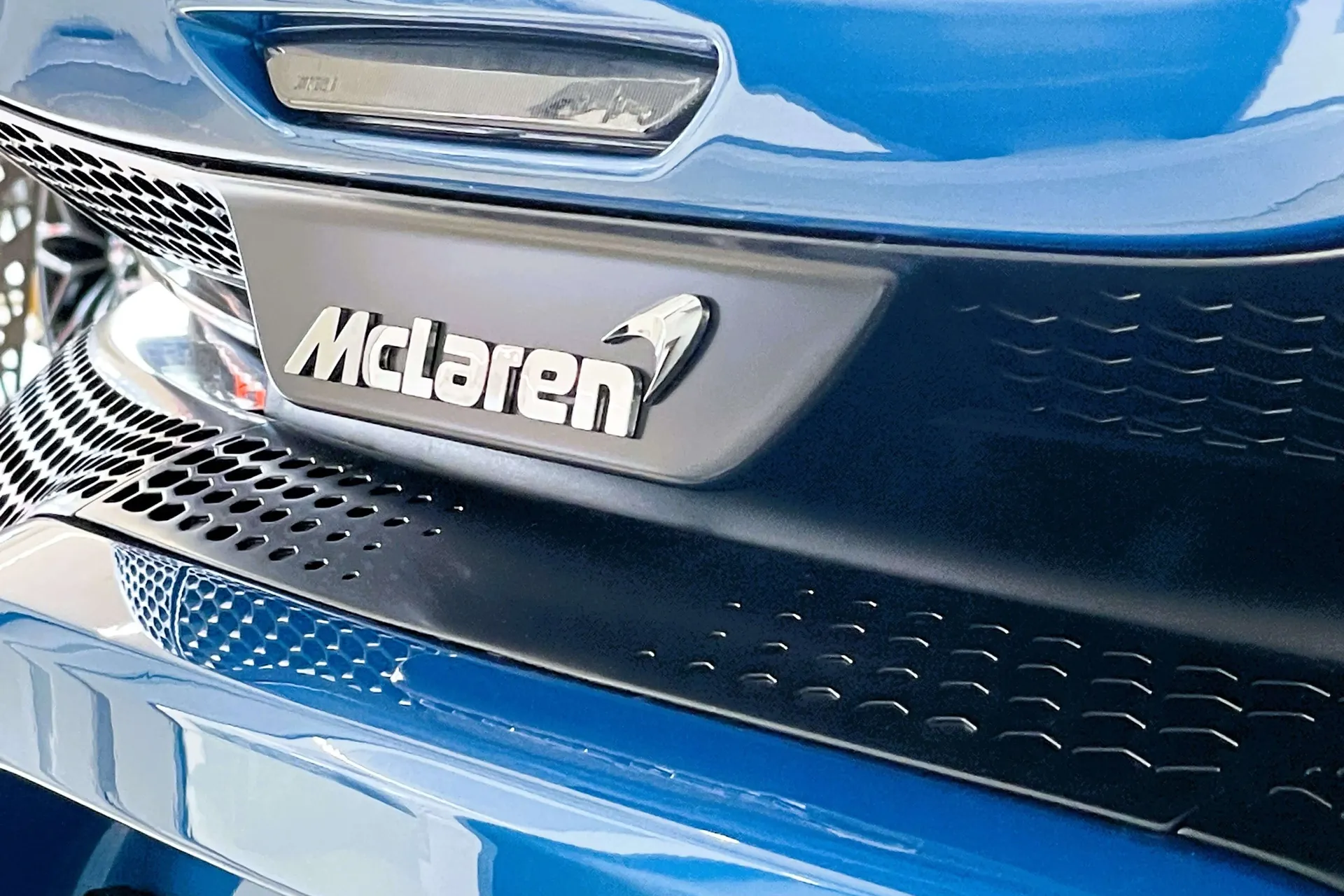 McLaren GT thumbnail image number 24