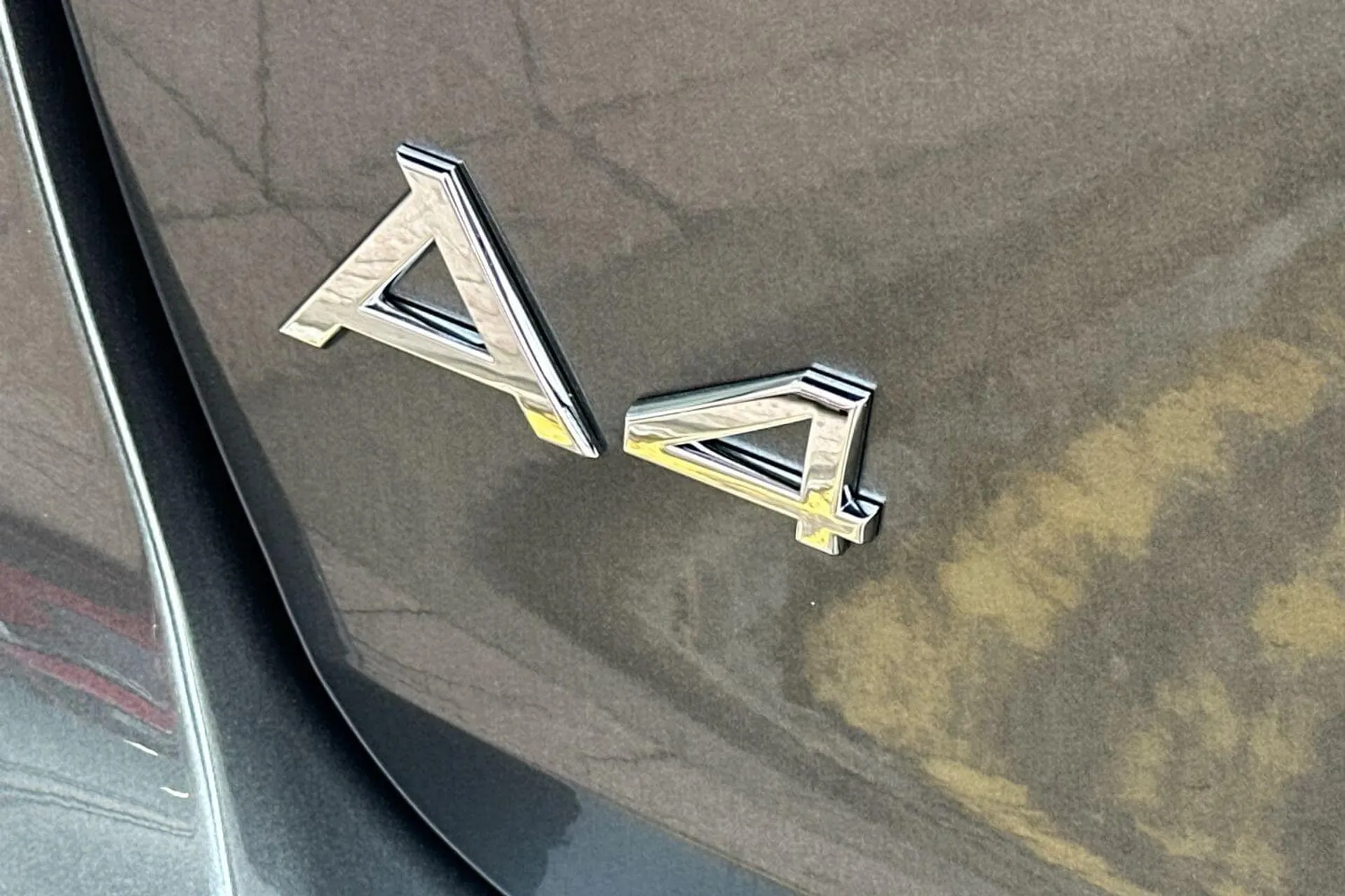 Audi A4 thumbnail image number 52