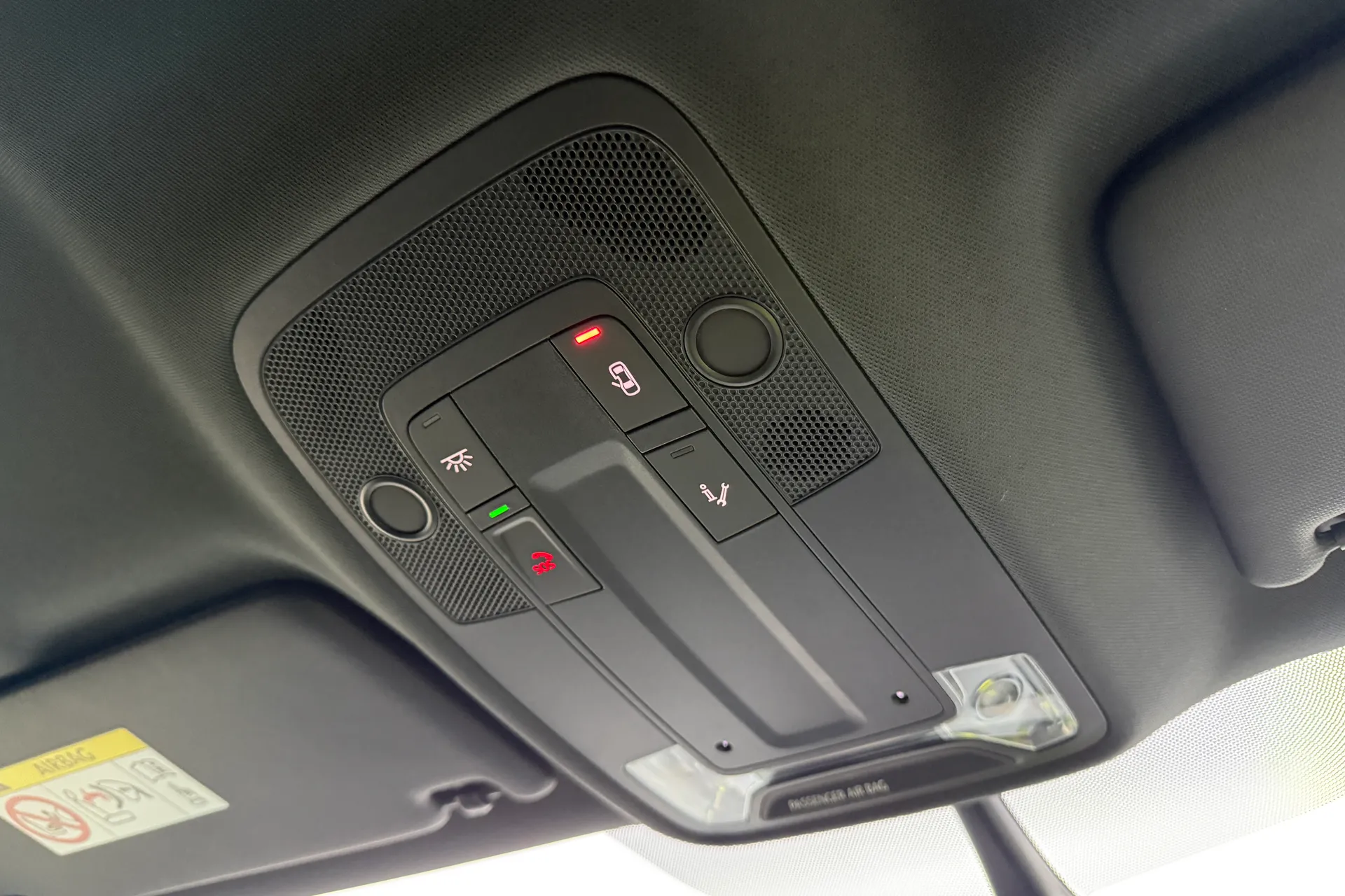 Audi Q2 thumbnail image number 16