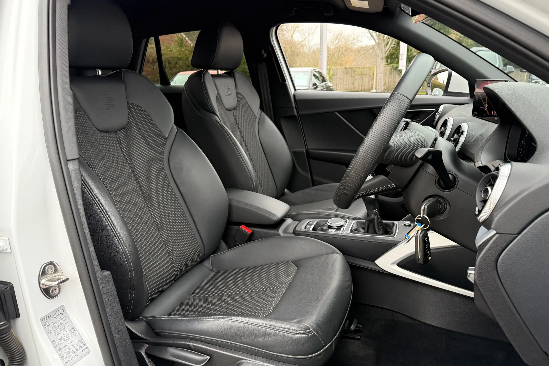 Audi Q2 thumbnail image number 23