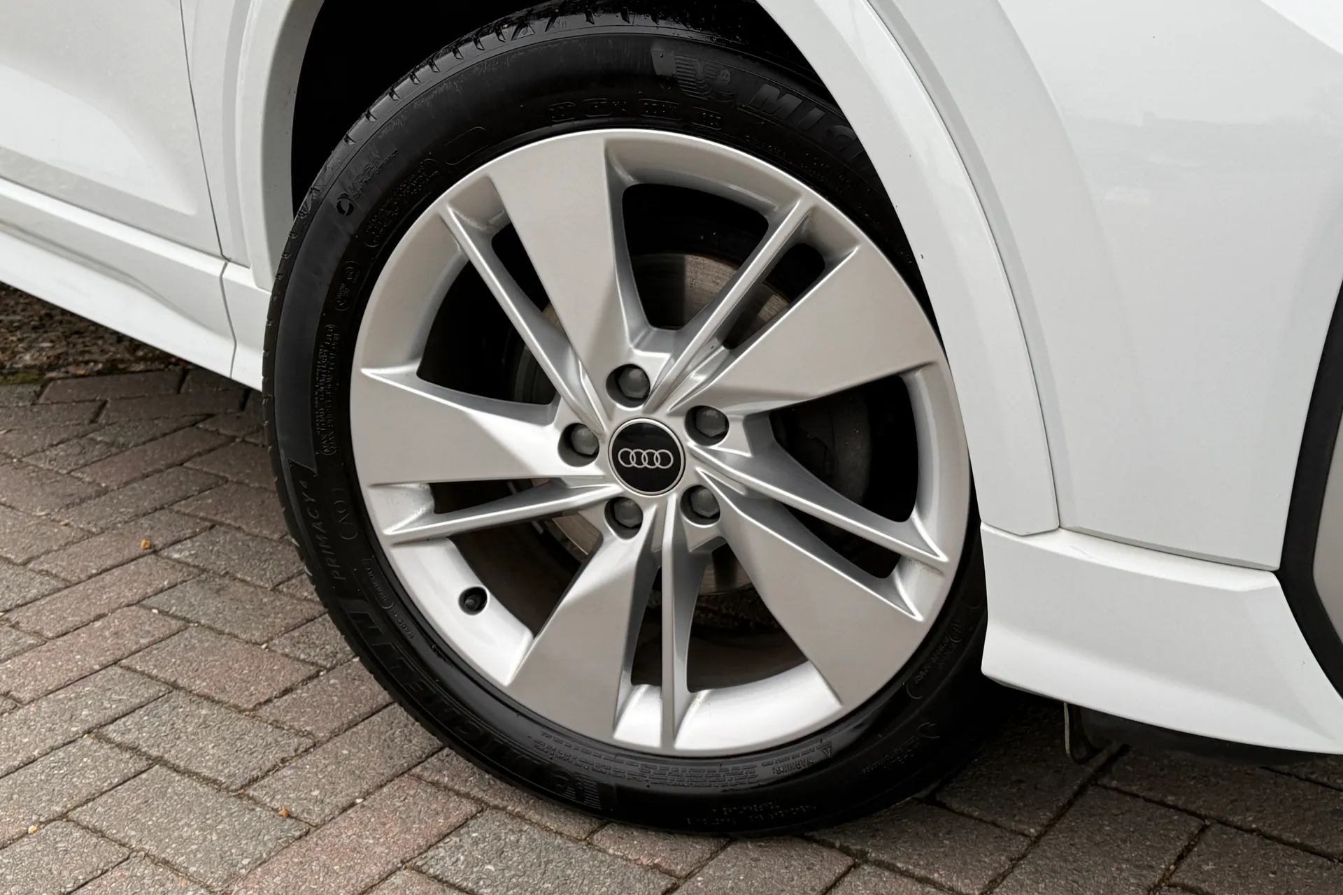 Audi Q2 thumbnail image number 7