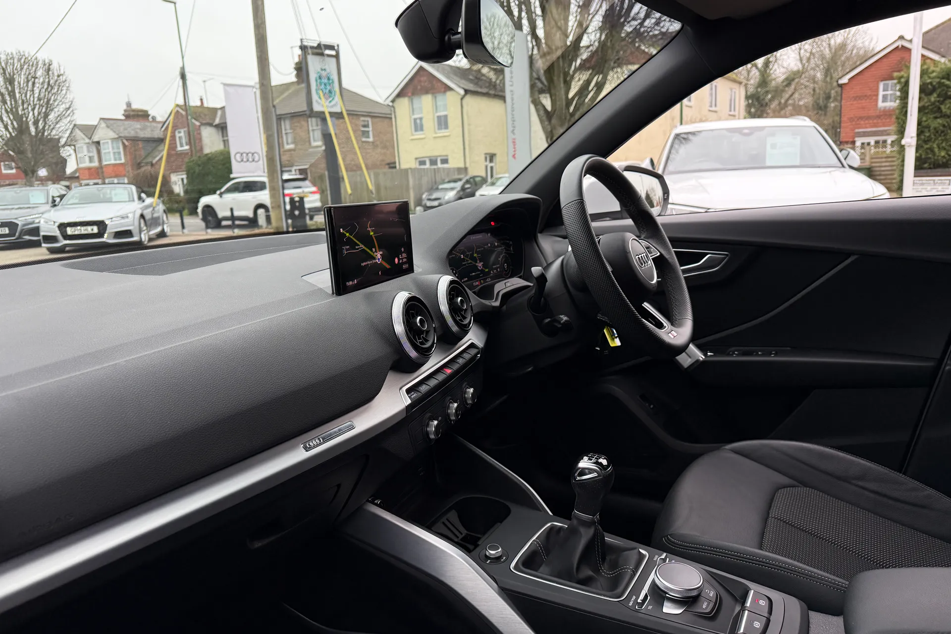 Audi Q2 thumbnail image number 25