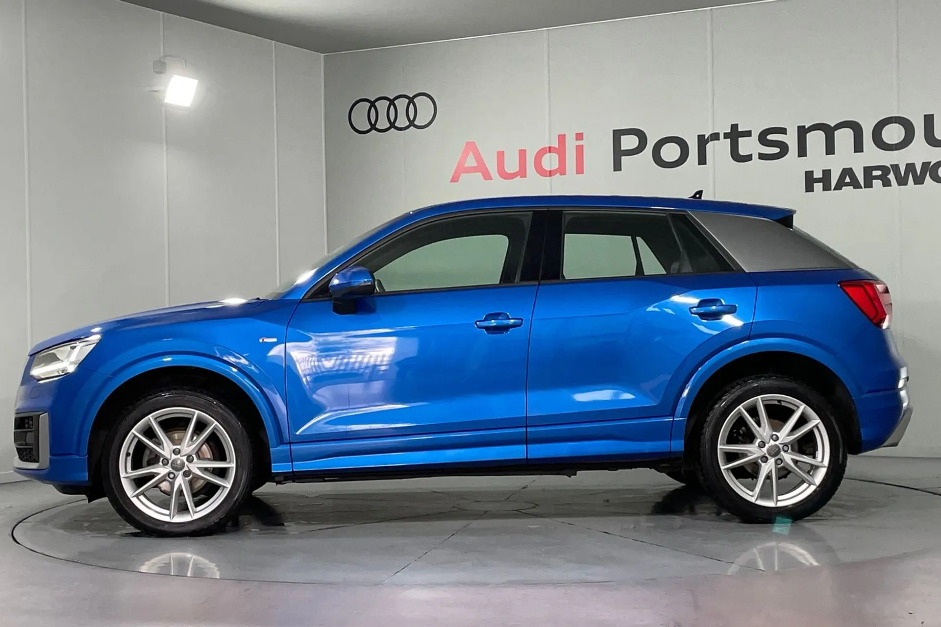 Audi Q2 thumbnail image number 17