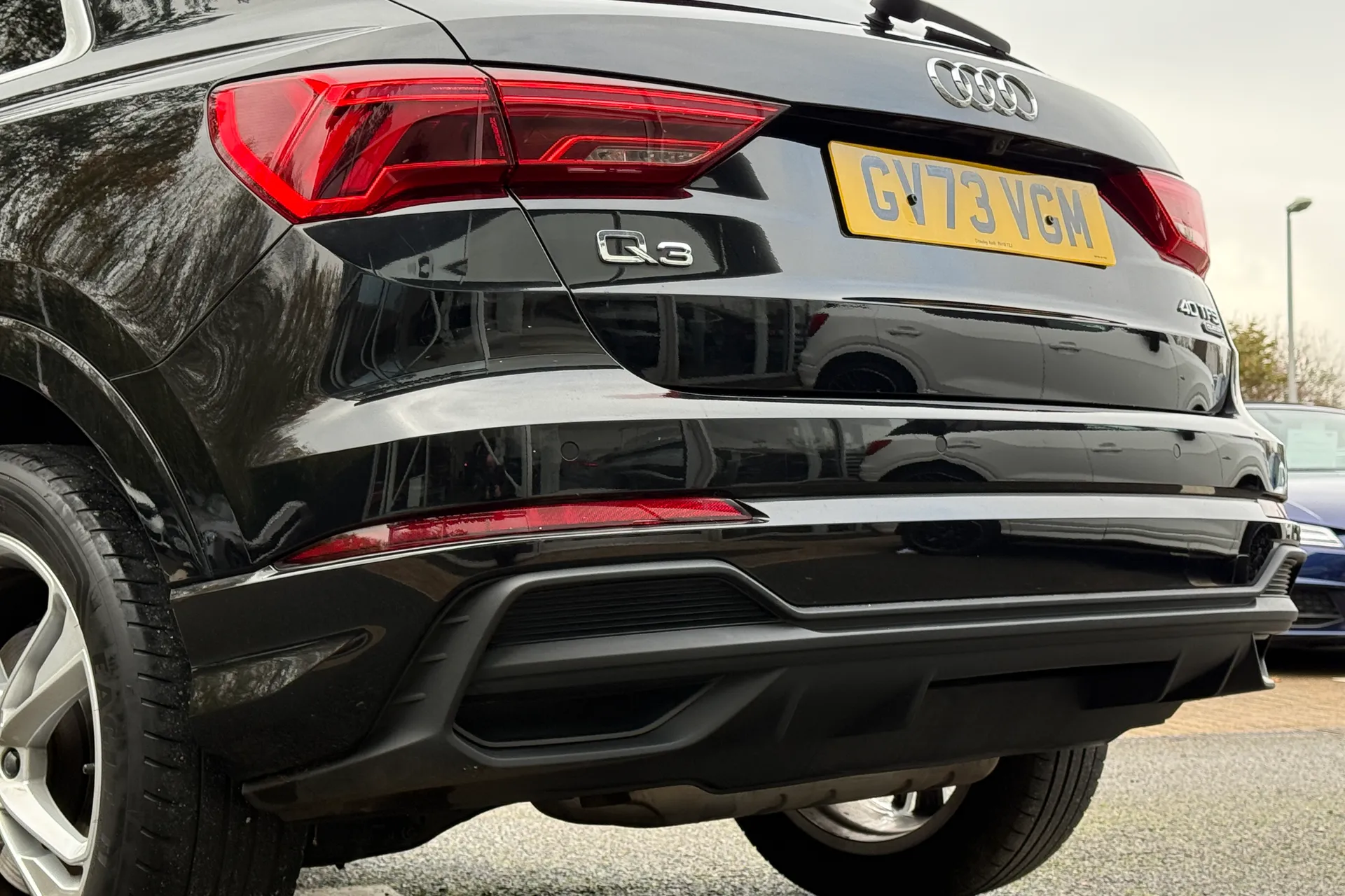 Audi Q3 thumbnail image number 32