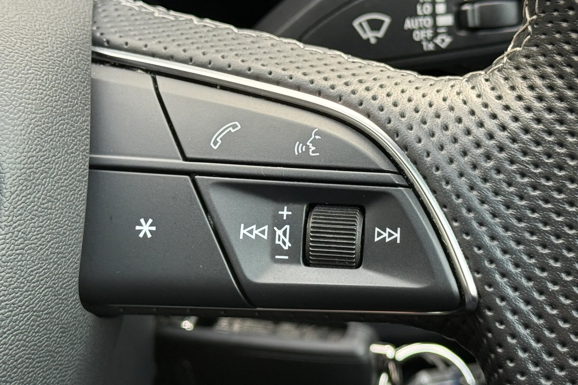 Audi Q3 thumbnail image number 61