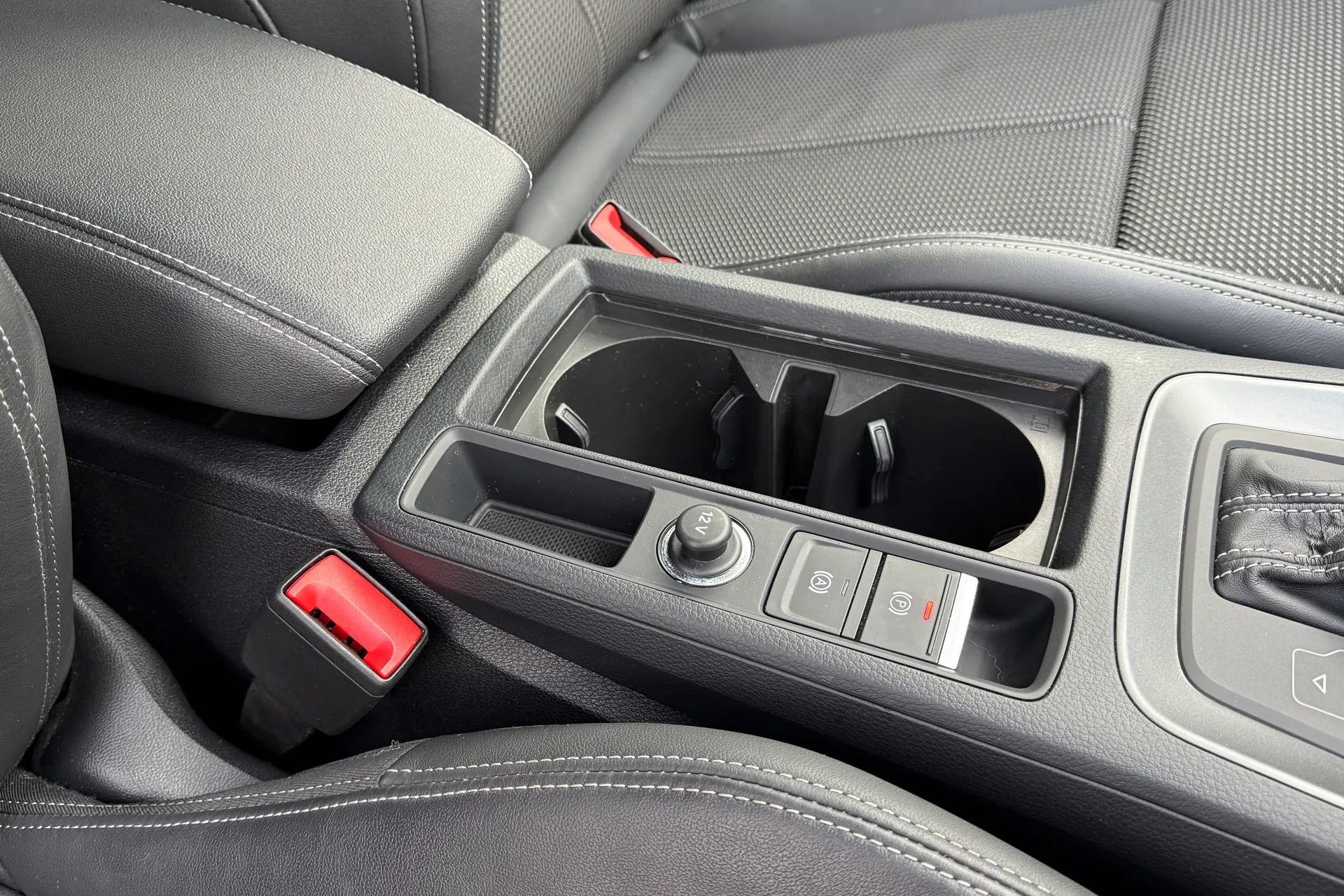 Audi Q3 thumbnail image number 44