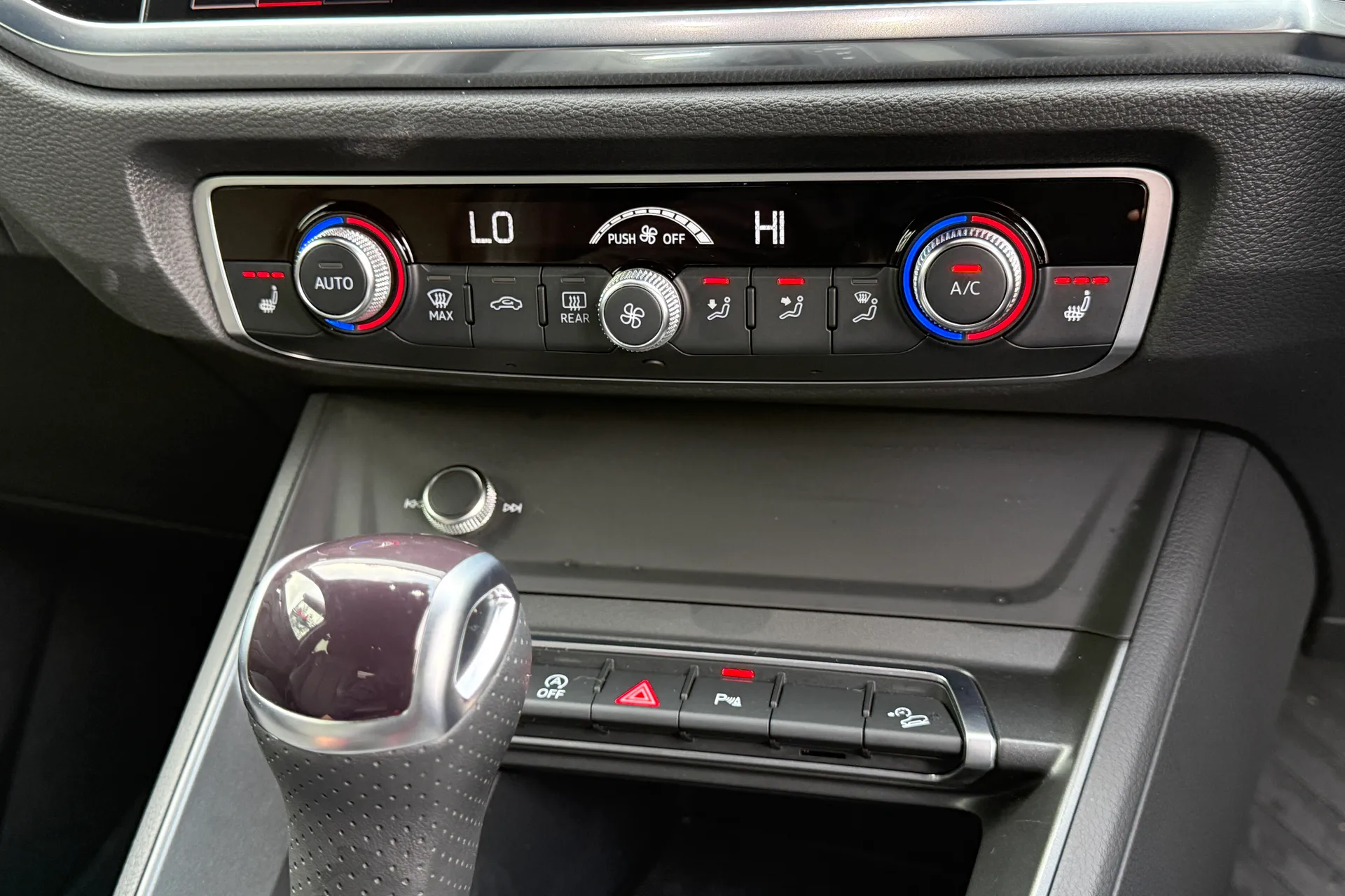 Audi Q3 thumbnail image number 46