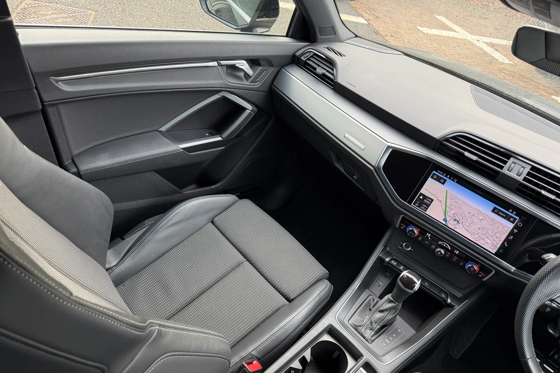 Audi Q3 thumbnail image number 55