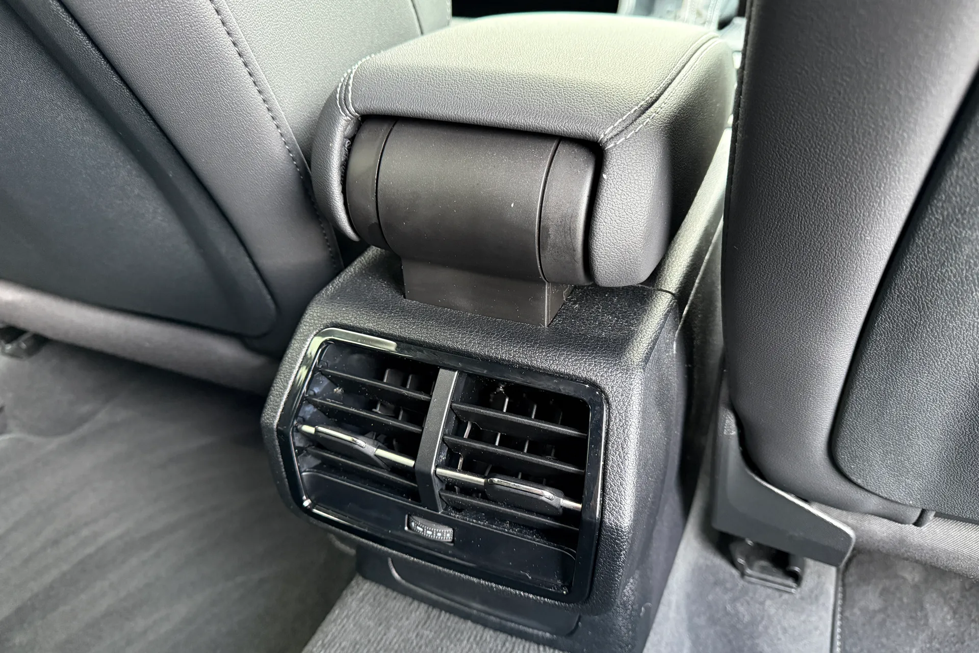 Audi Q3 thumbnail image number 29