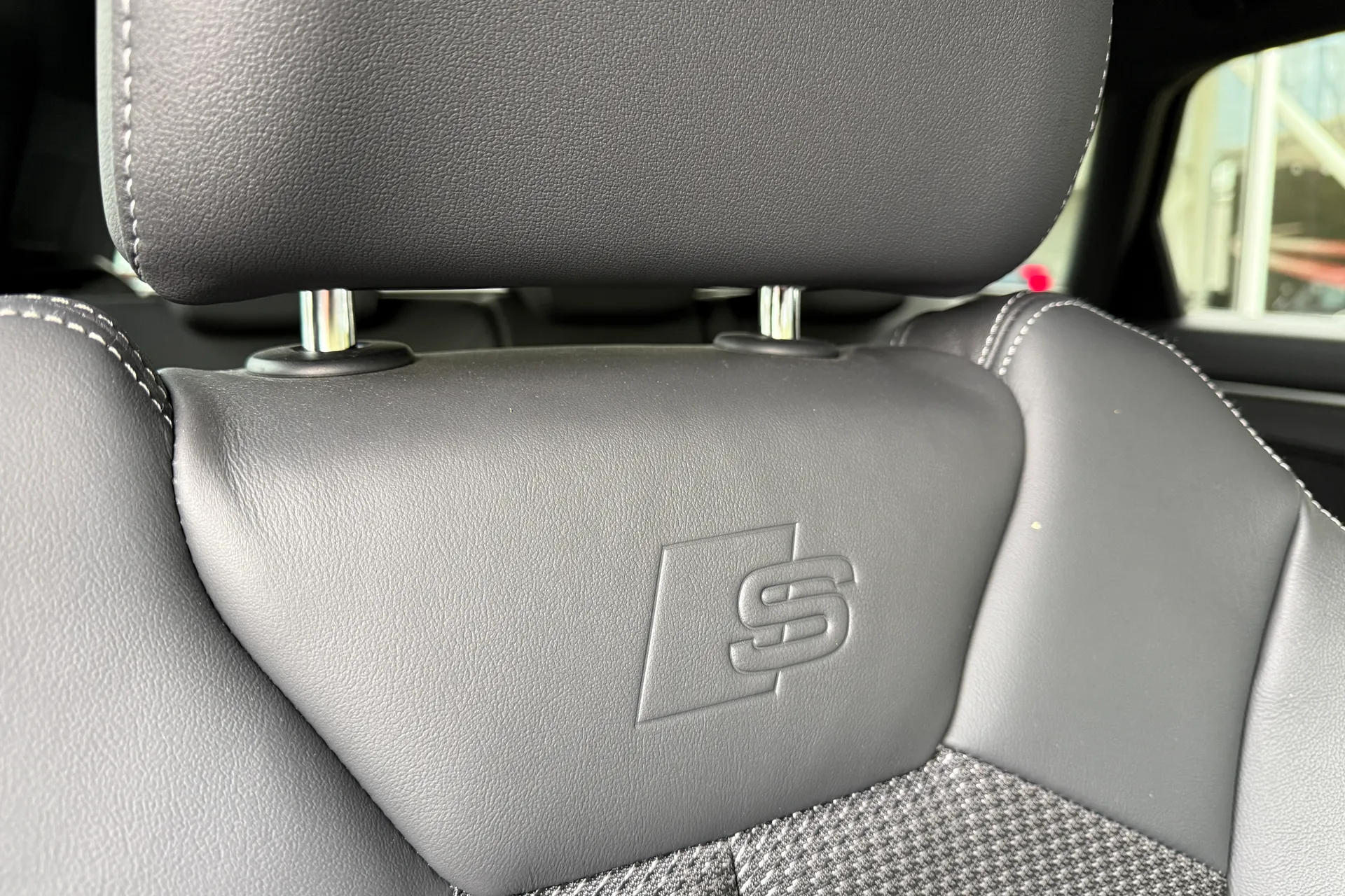 Audi Q3 thumbnail image number 50