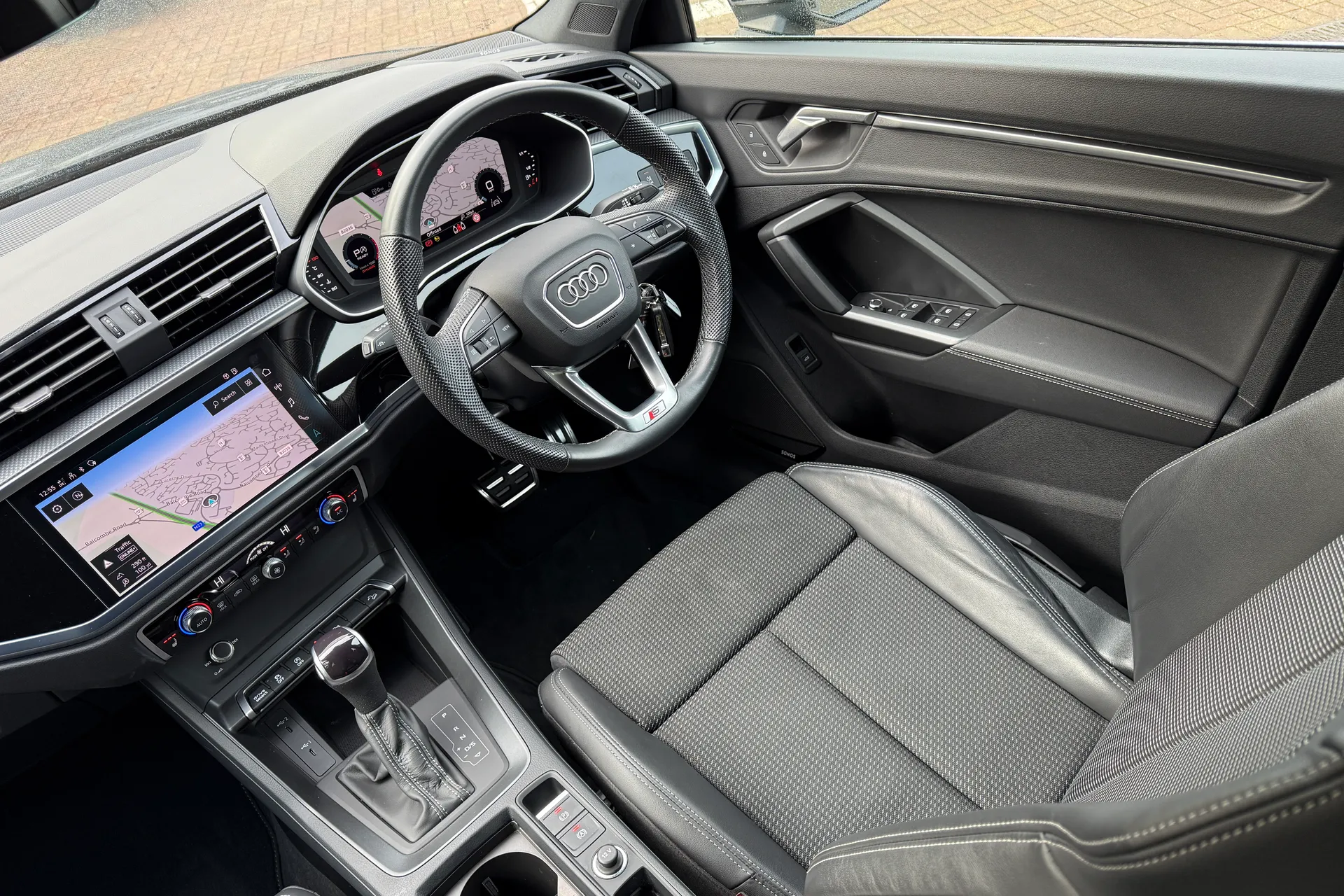 Audi Q3 thumbnail image number 57