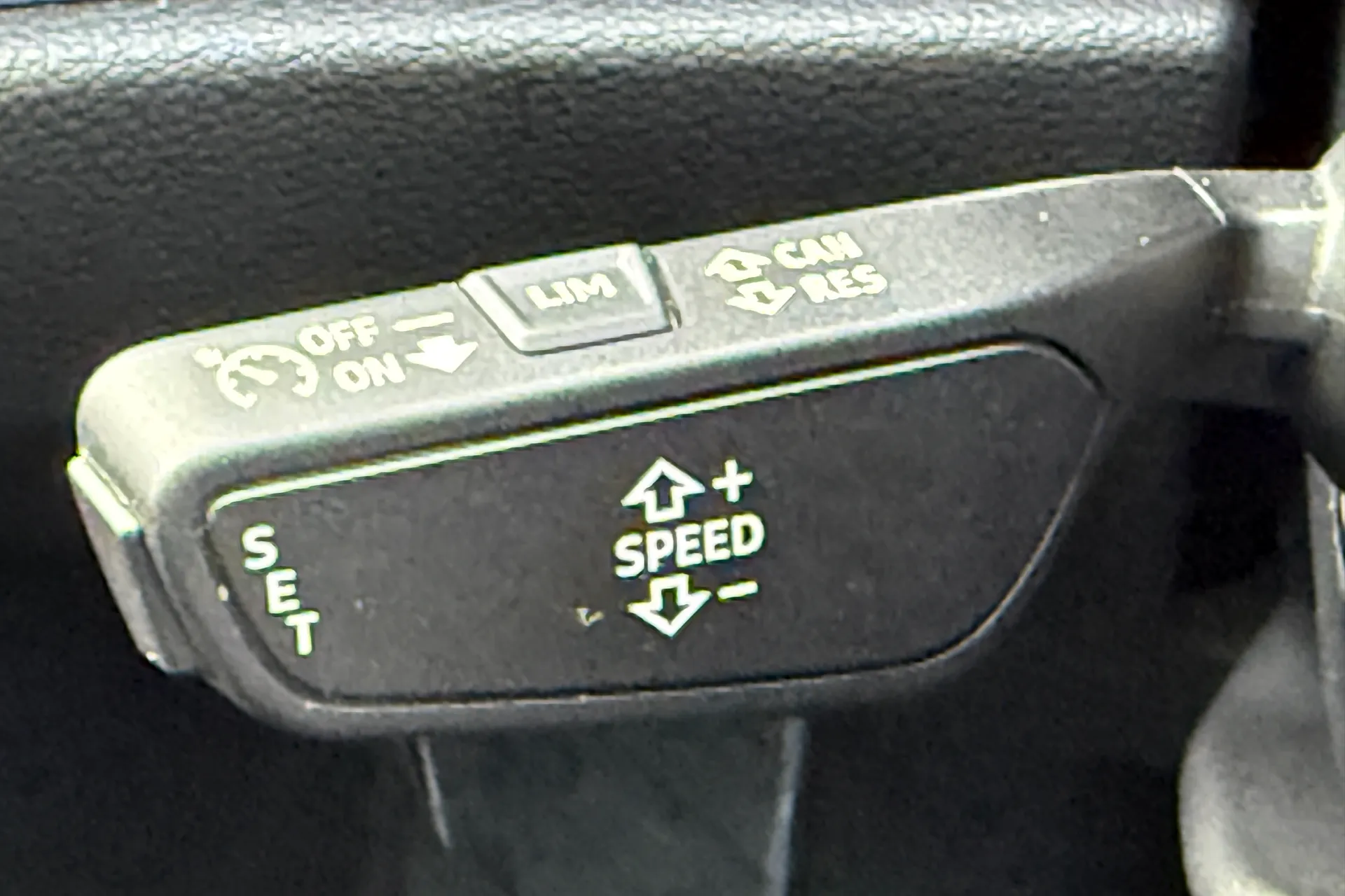 Audi Q3 thumbnail image number 63