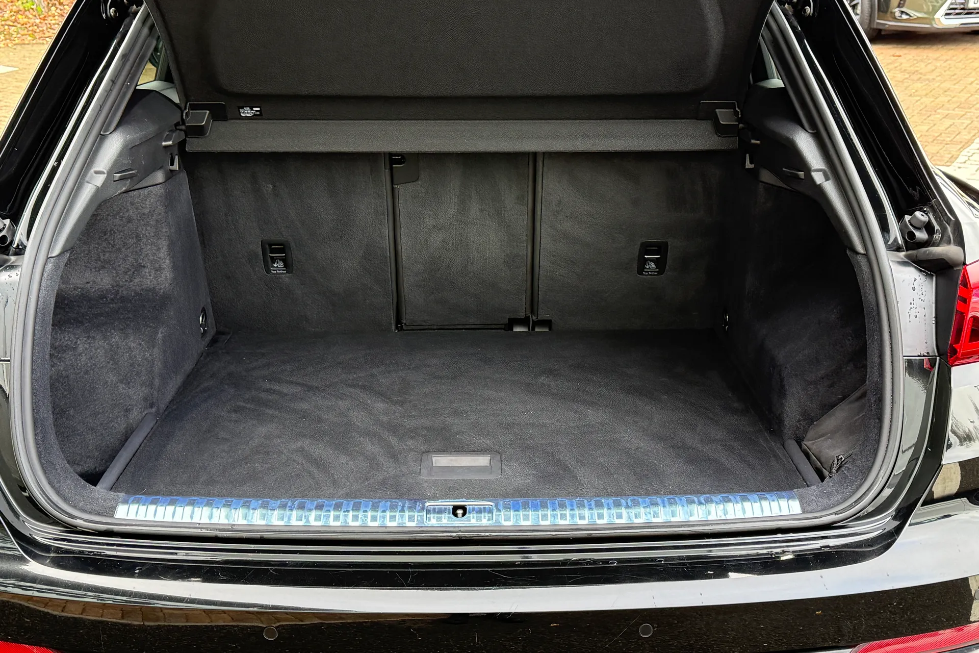 Audi Q3 thumbnail image number 34