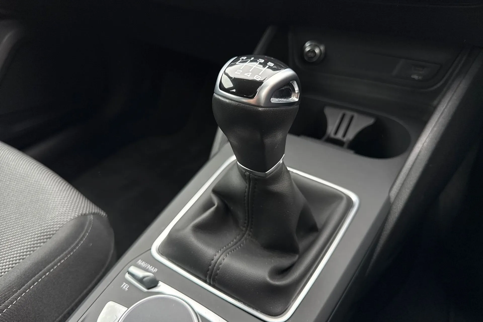 Audi Q2 thumbnail image number 25