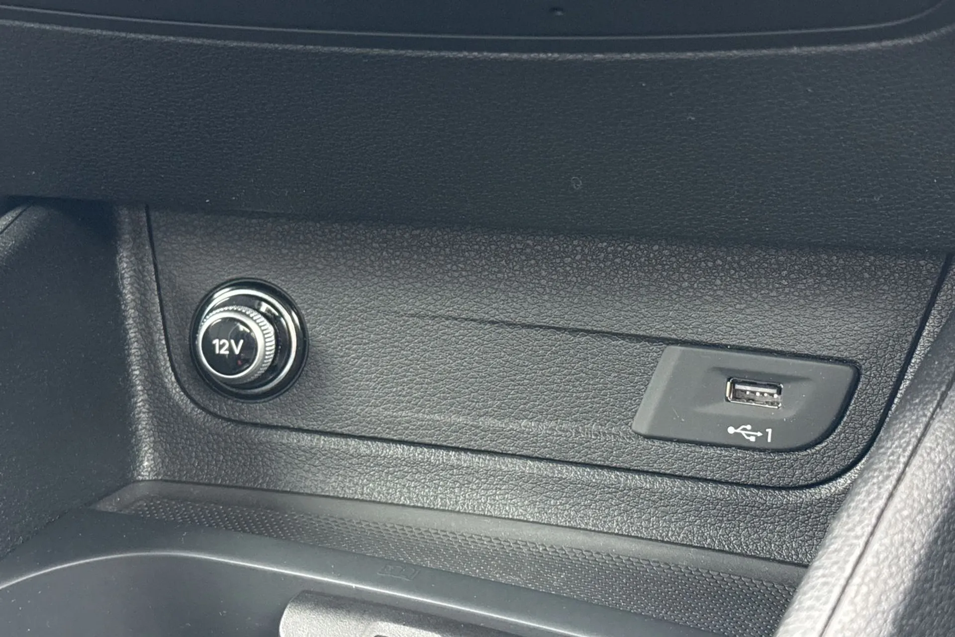 Audi Q2 thumbnail image number 50