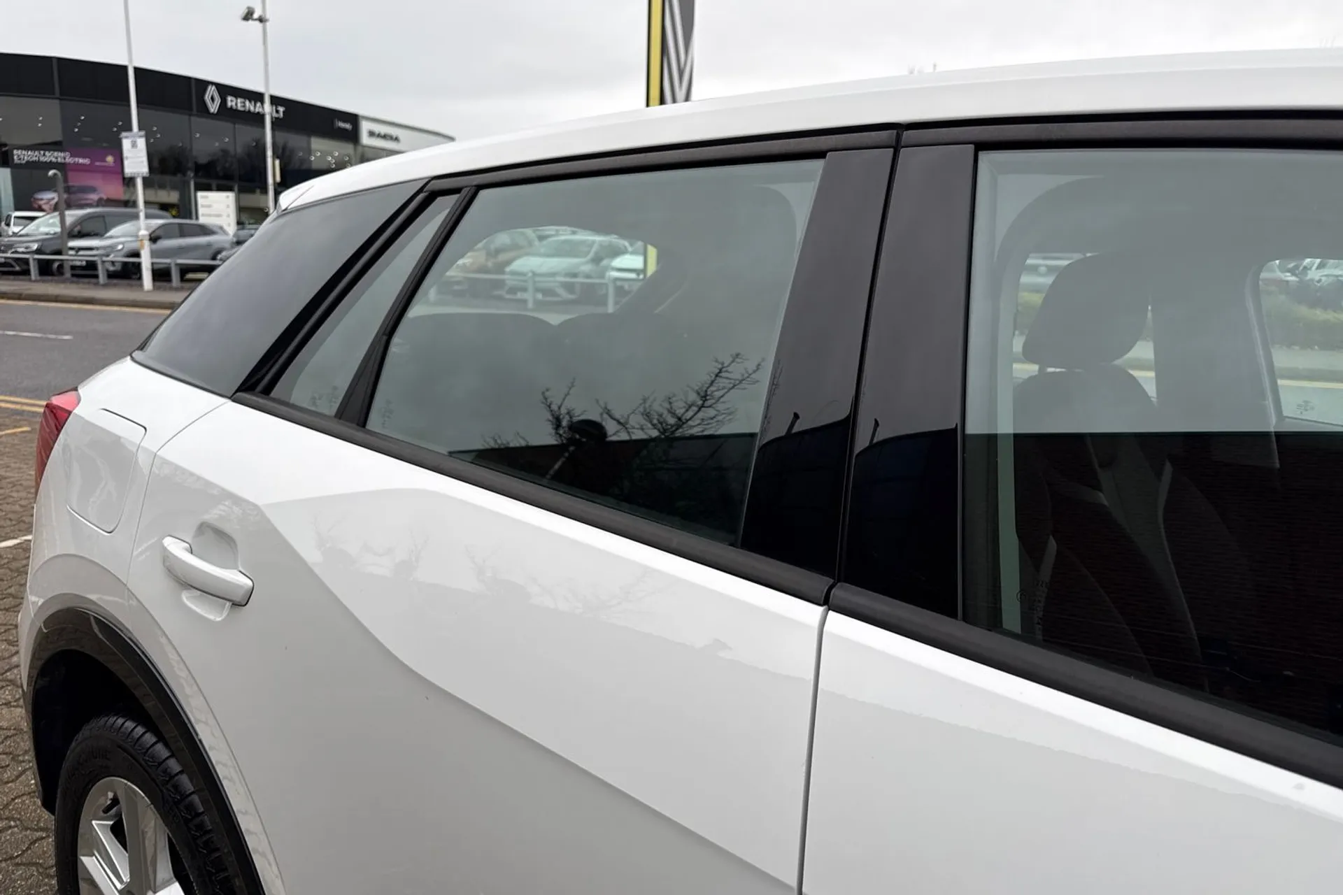 Audi Q2 thumbnail image number 13