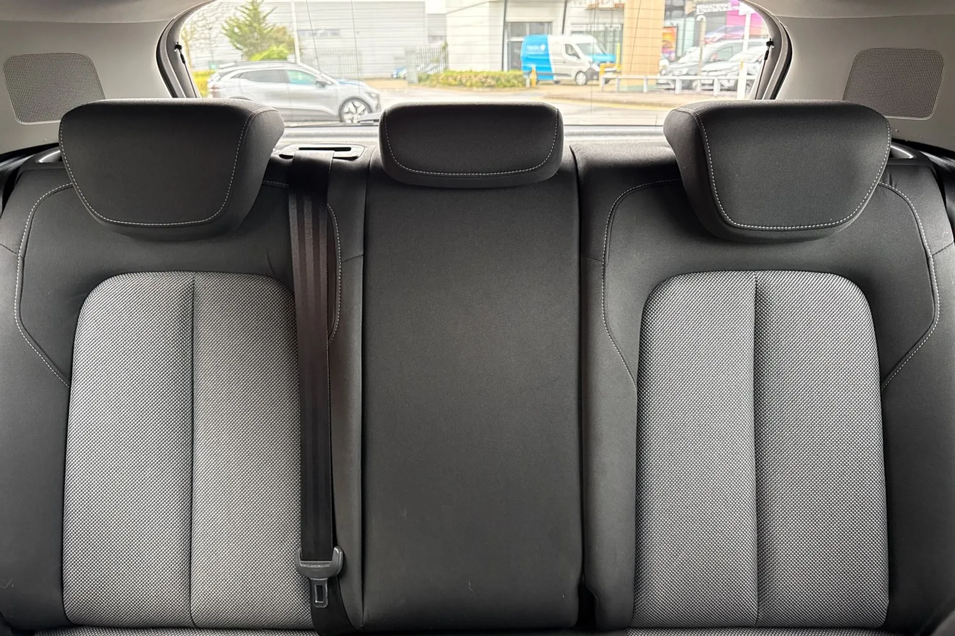 Audi Q2 thumbnail image number 41