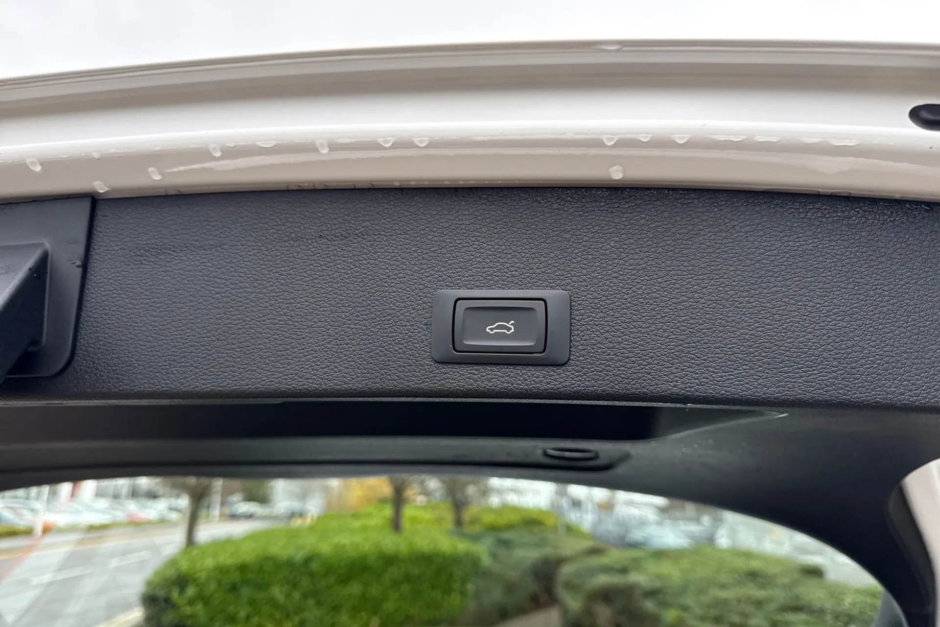 Audi Q2 thumbnail image number 19