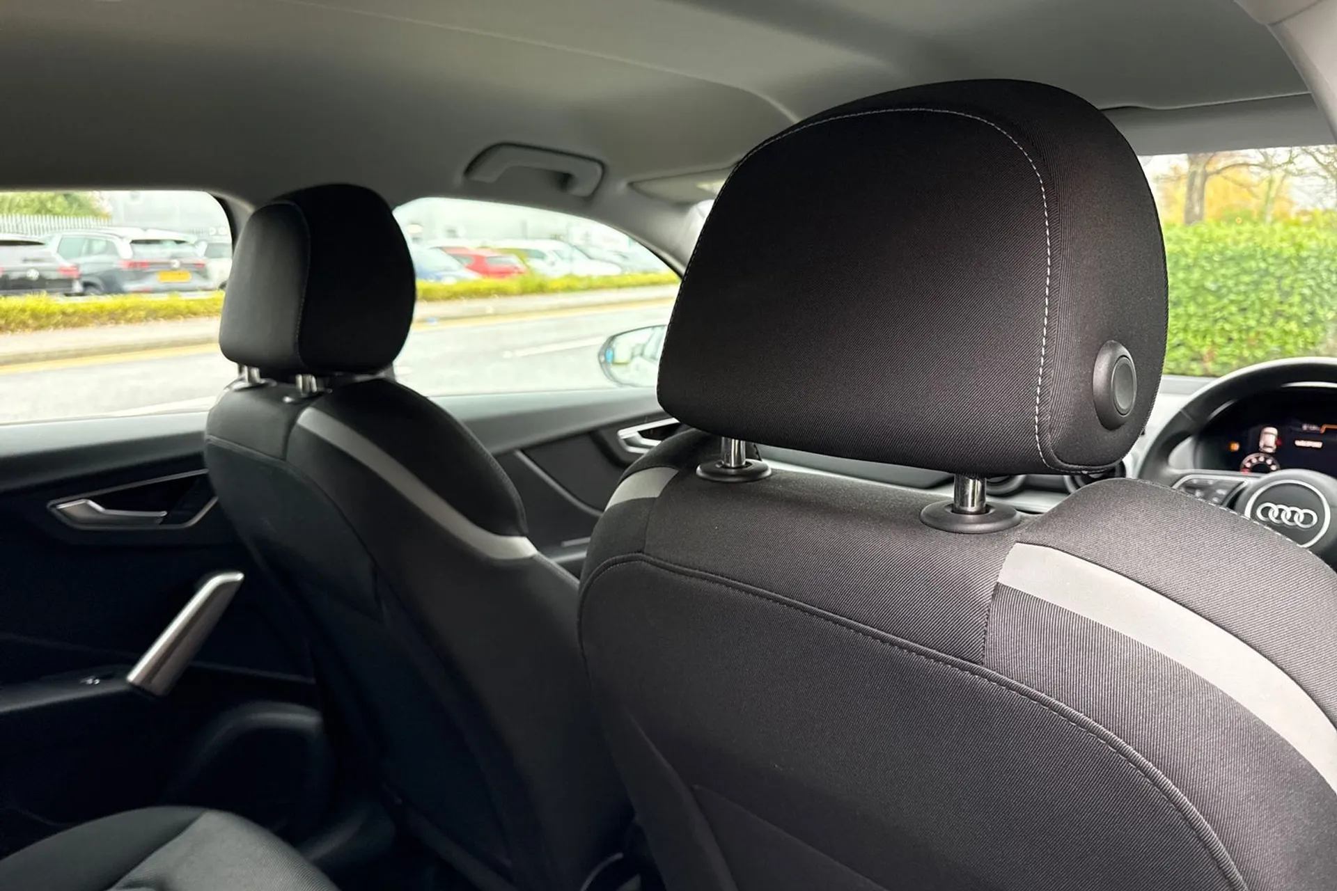 Audi Q2 thumbnail image number 27