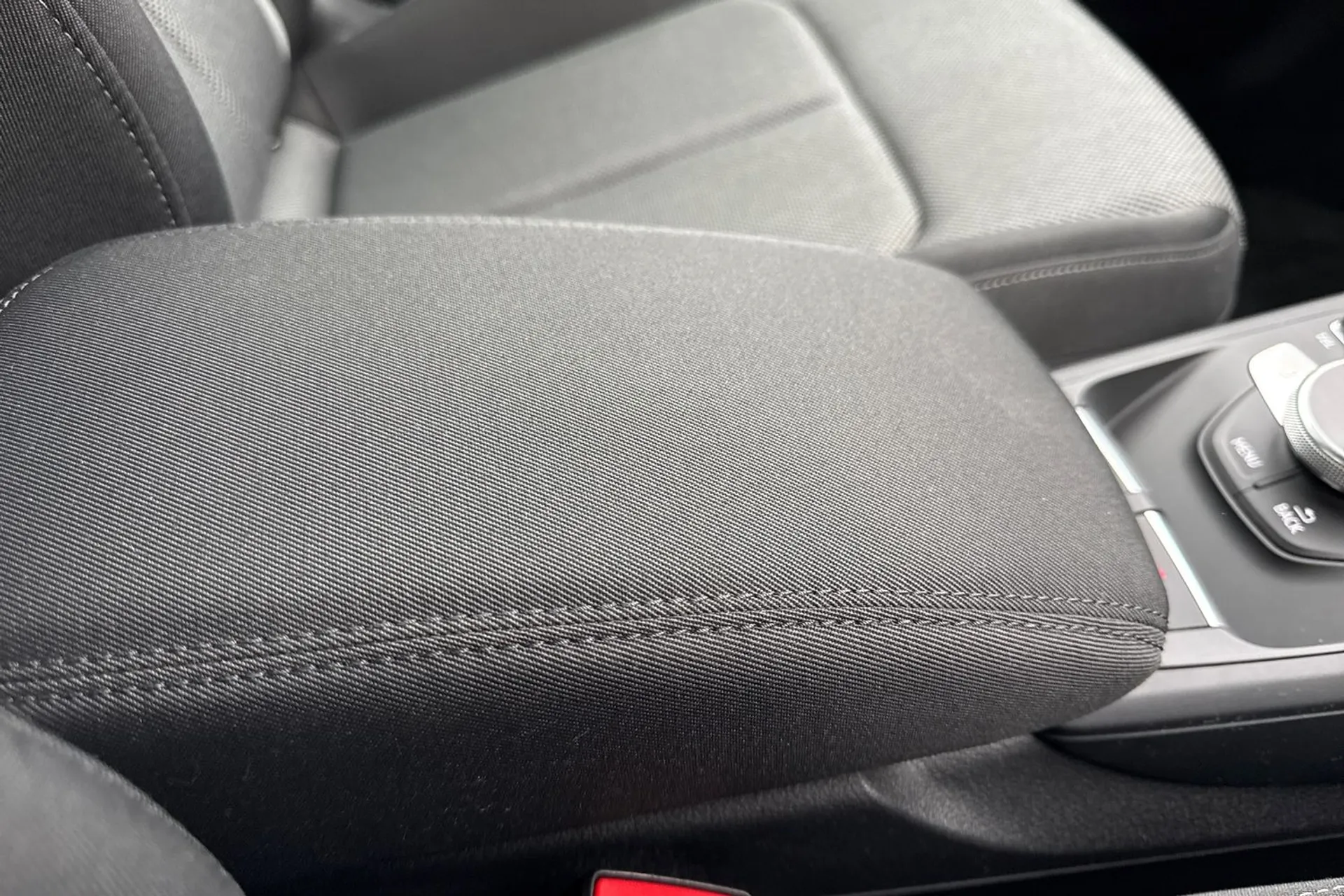 Audi Q2 thumbnail image number 48