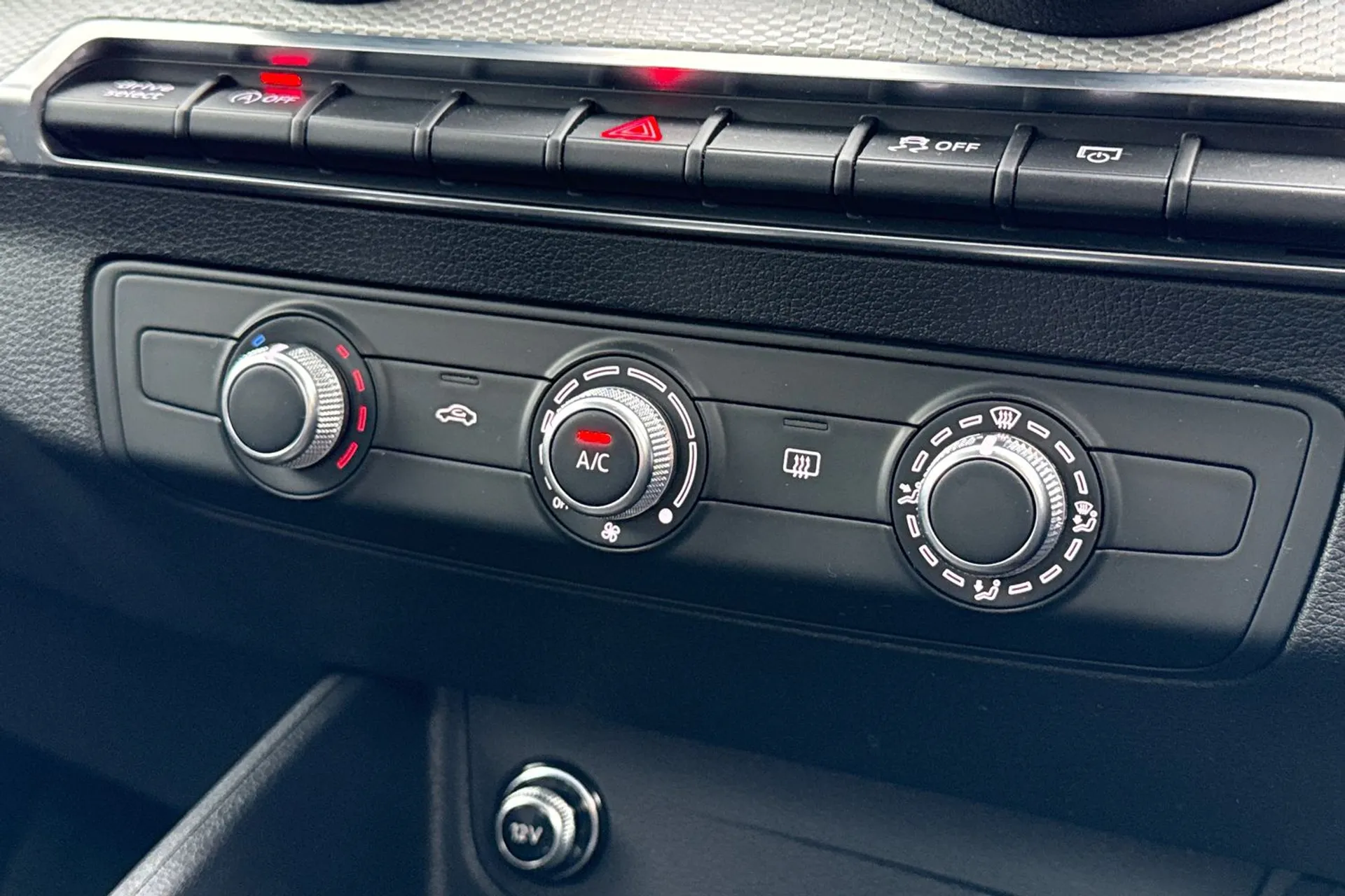 Audi Q2 thumbnail image number 26