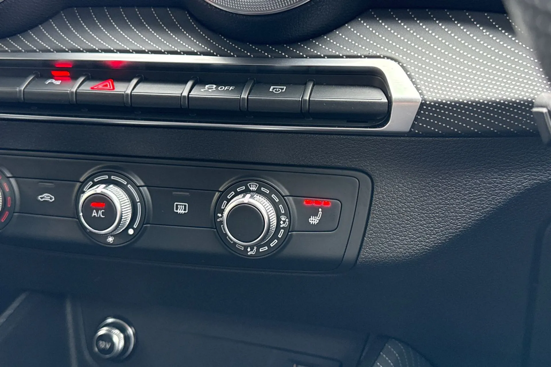 Audi Q2 thumbnail image number 14