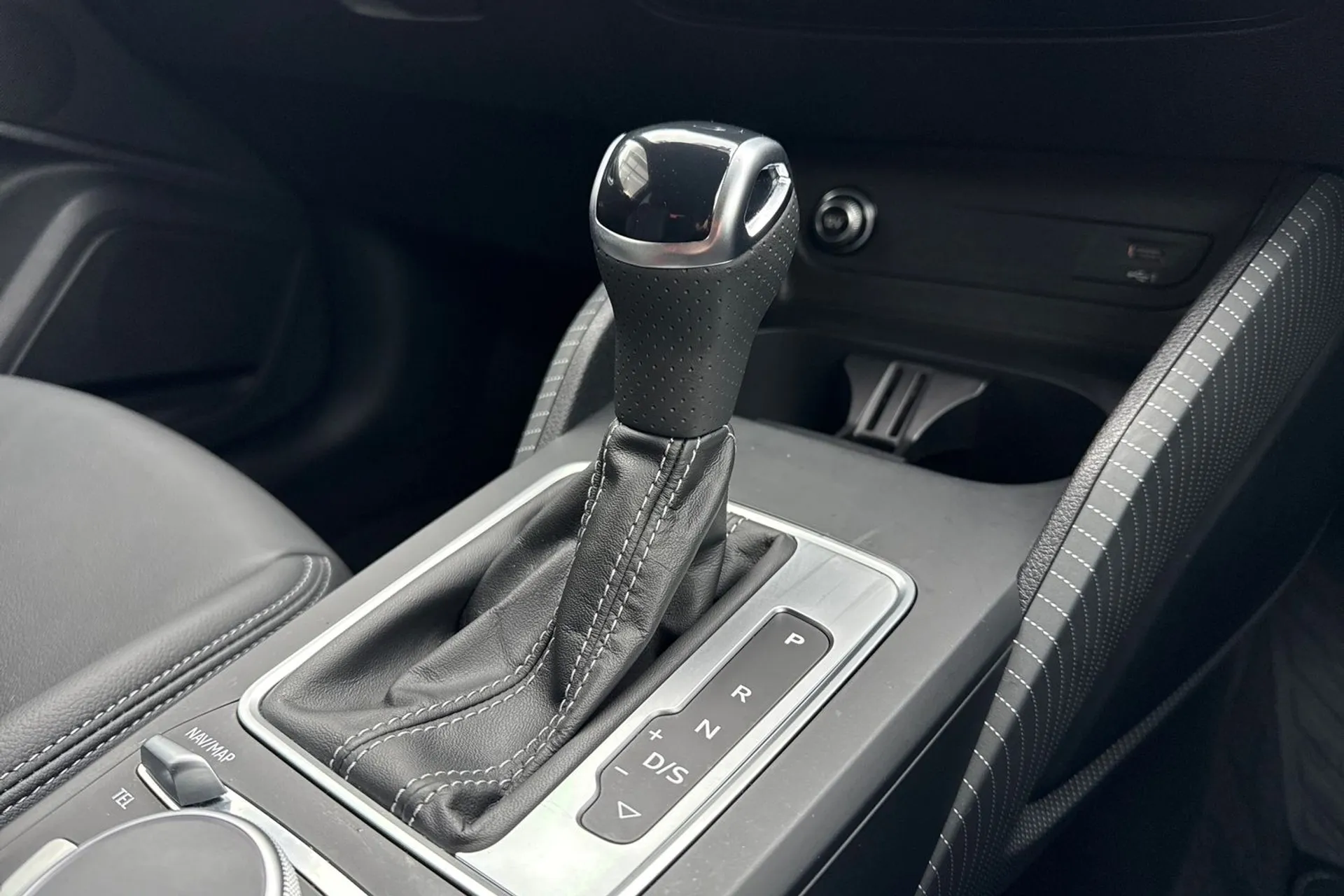 Audi Q2 thumbnail image number 8