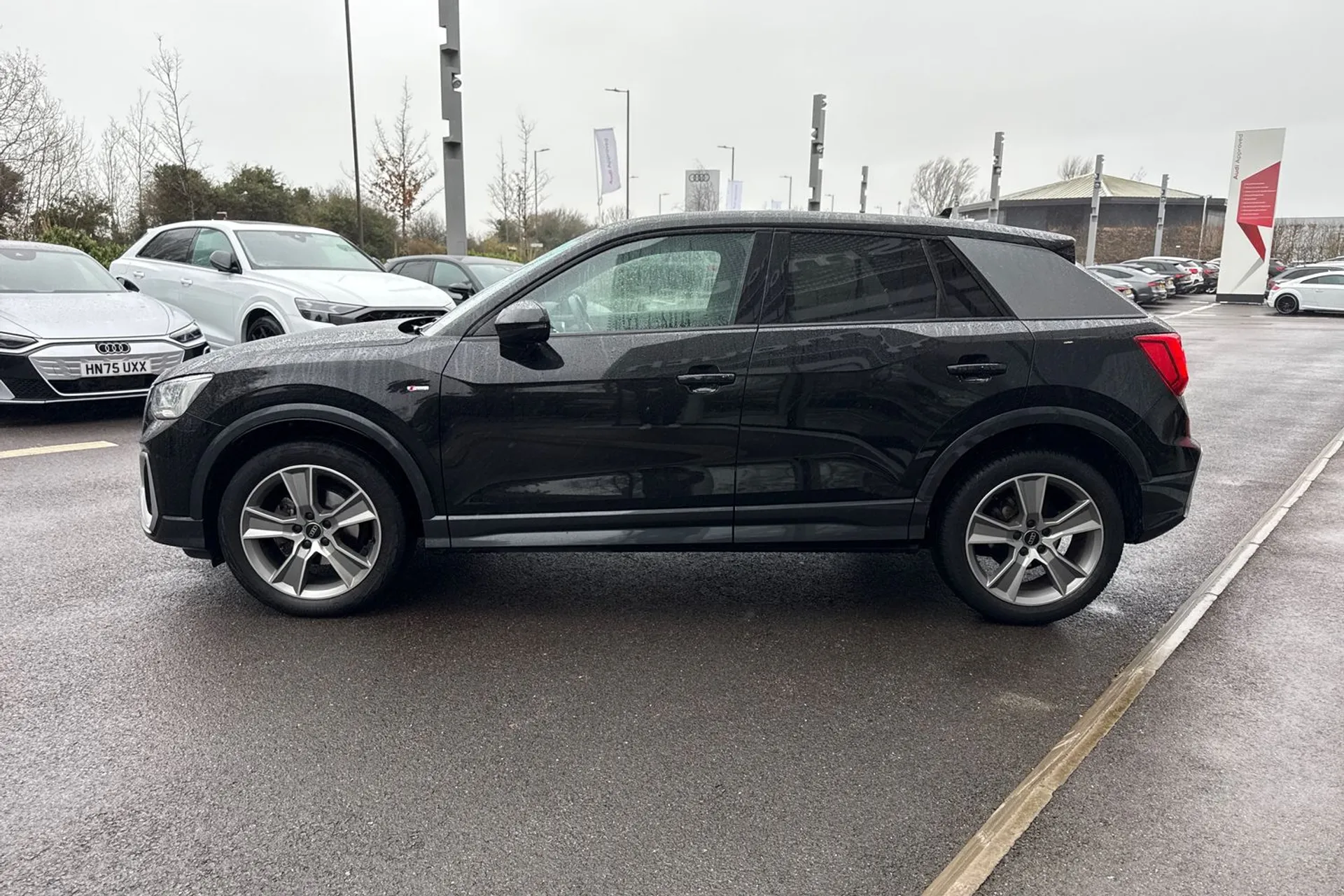 Audi Q2 thumbnail image number 20