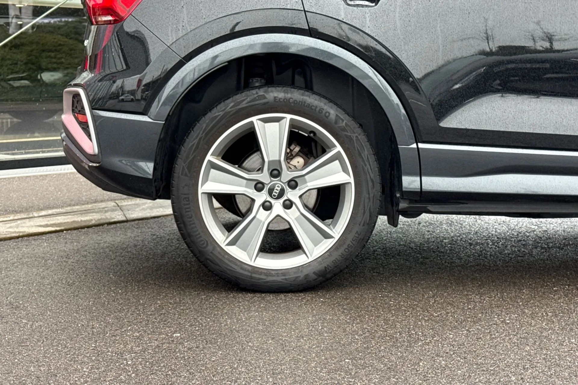 Audi Q2 thumbnail image number 22