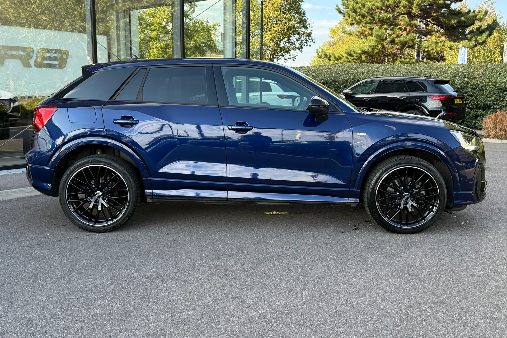 Audi Q2 thumbnail image number 2