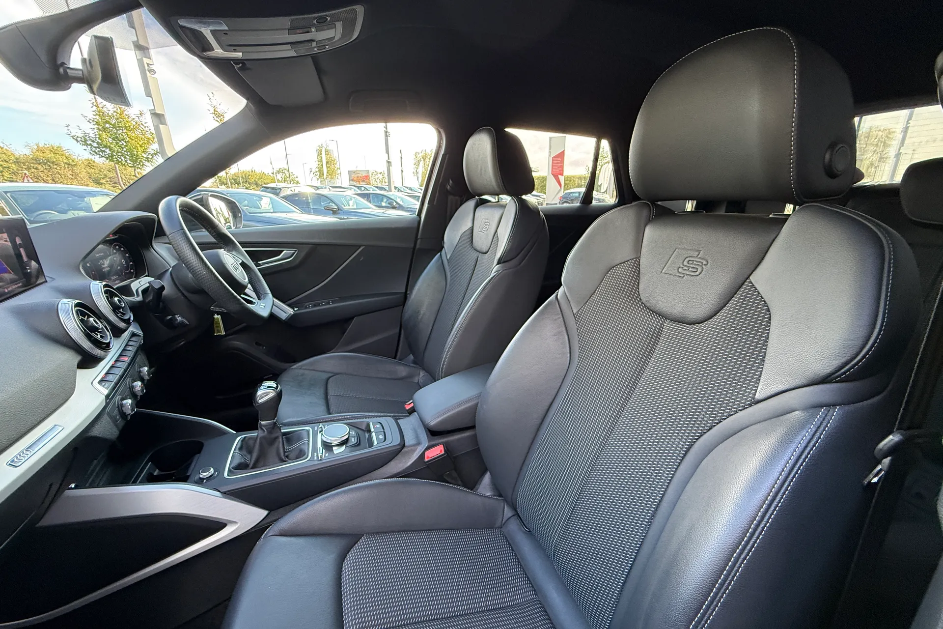 Audi Q2 thumbnail image number 36