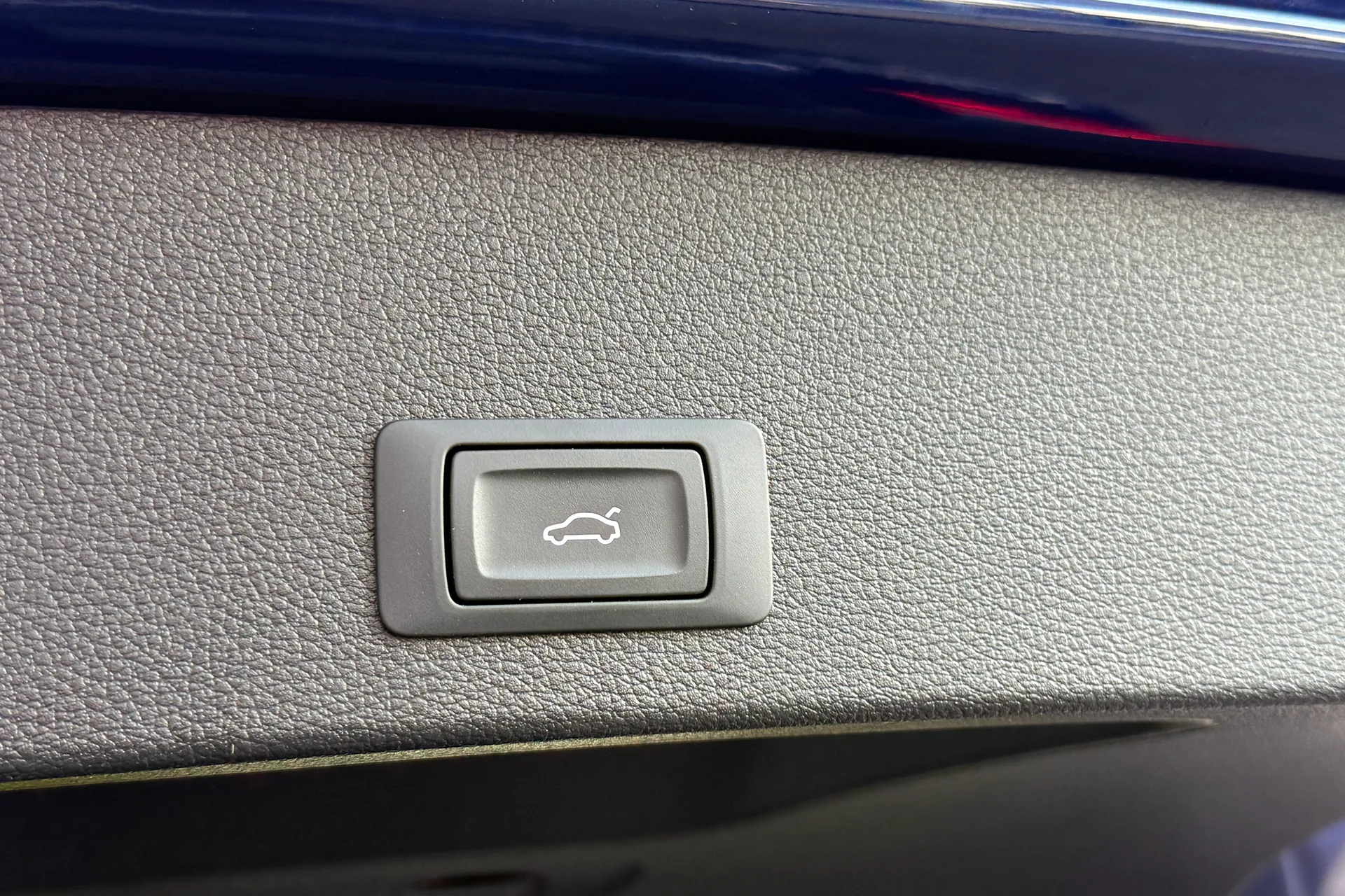 Audi Q2 thumbnail image number 40