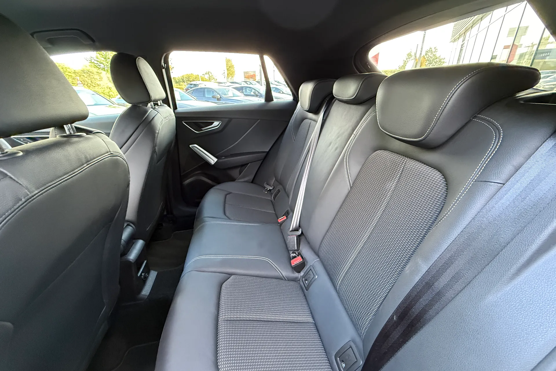 Audi Q2 thumbnail image number 38