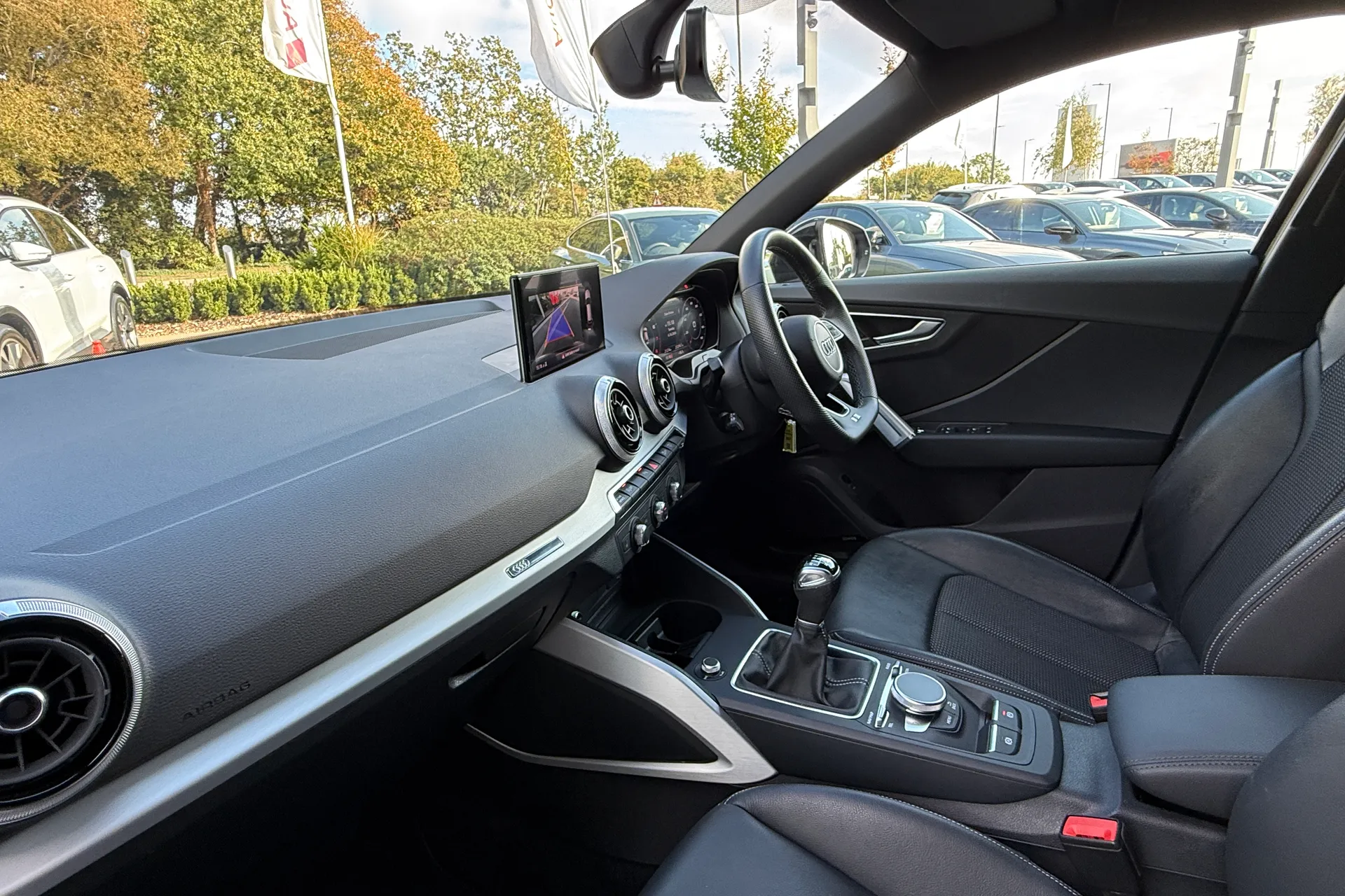 Audi Q2 thumbnail image number 34