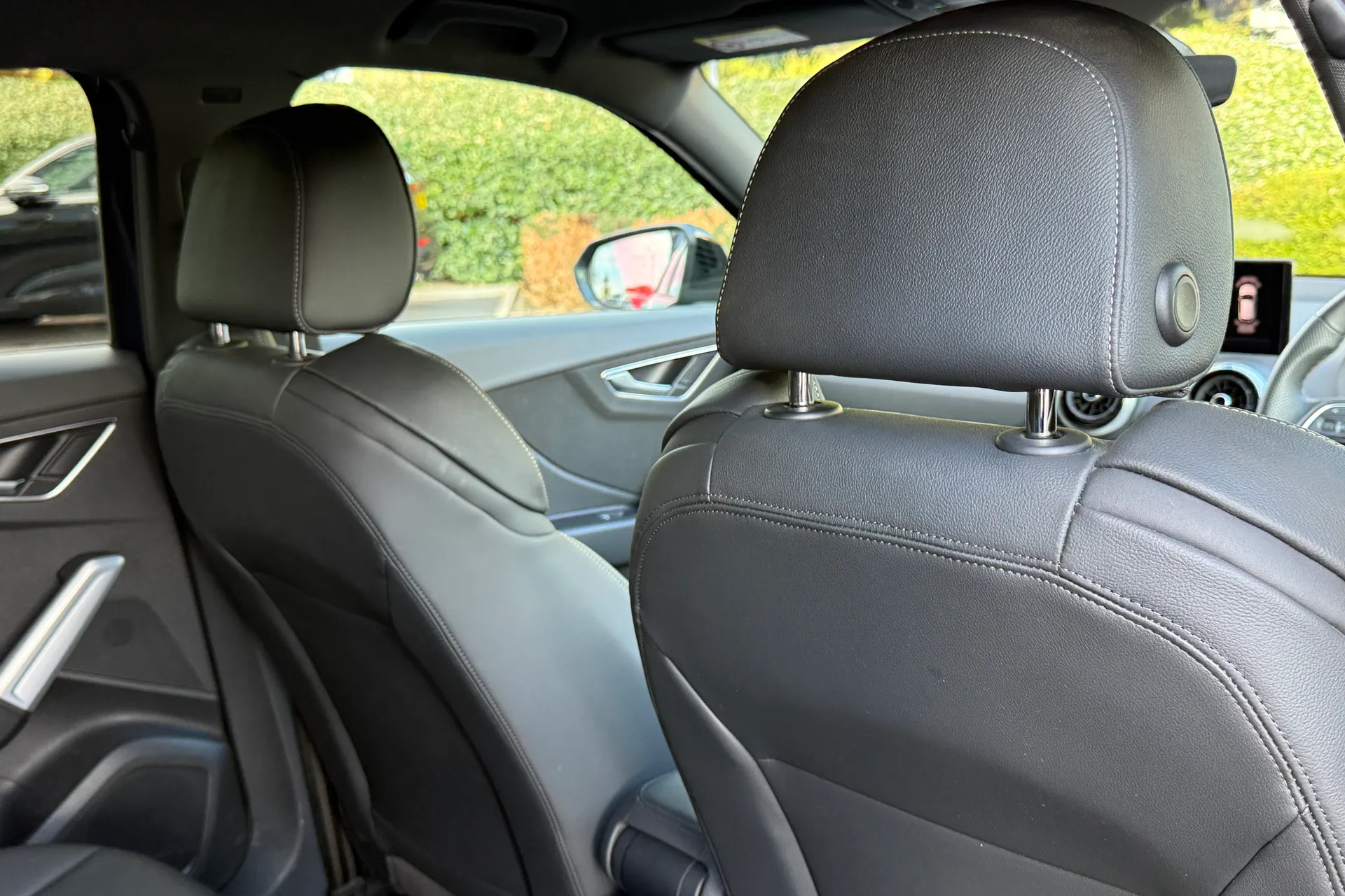 Audi Q2 thumbnail image number 42