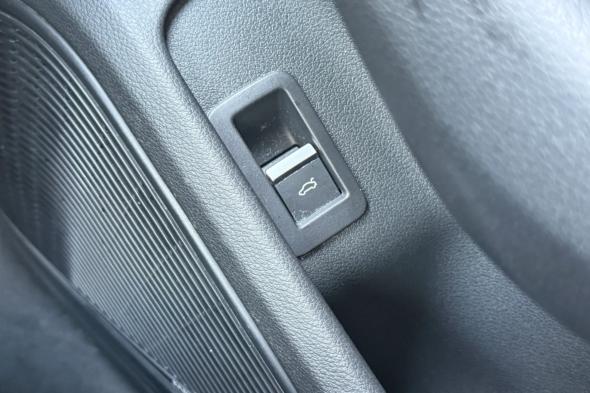 Audi A5 thumbnail image number 22