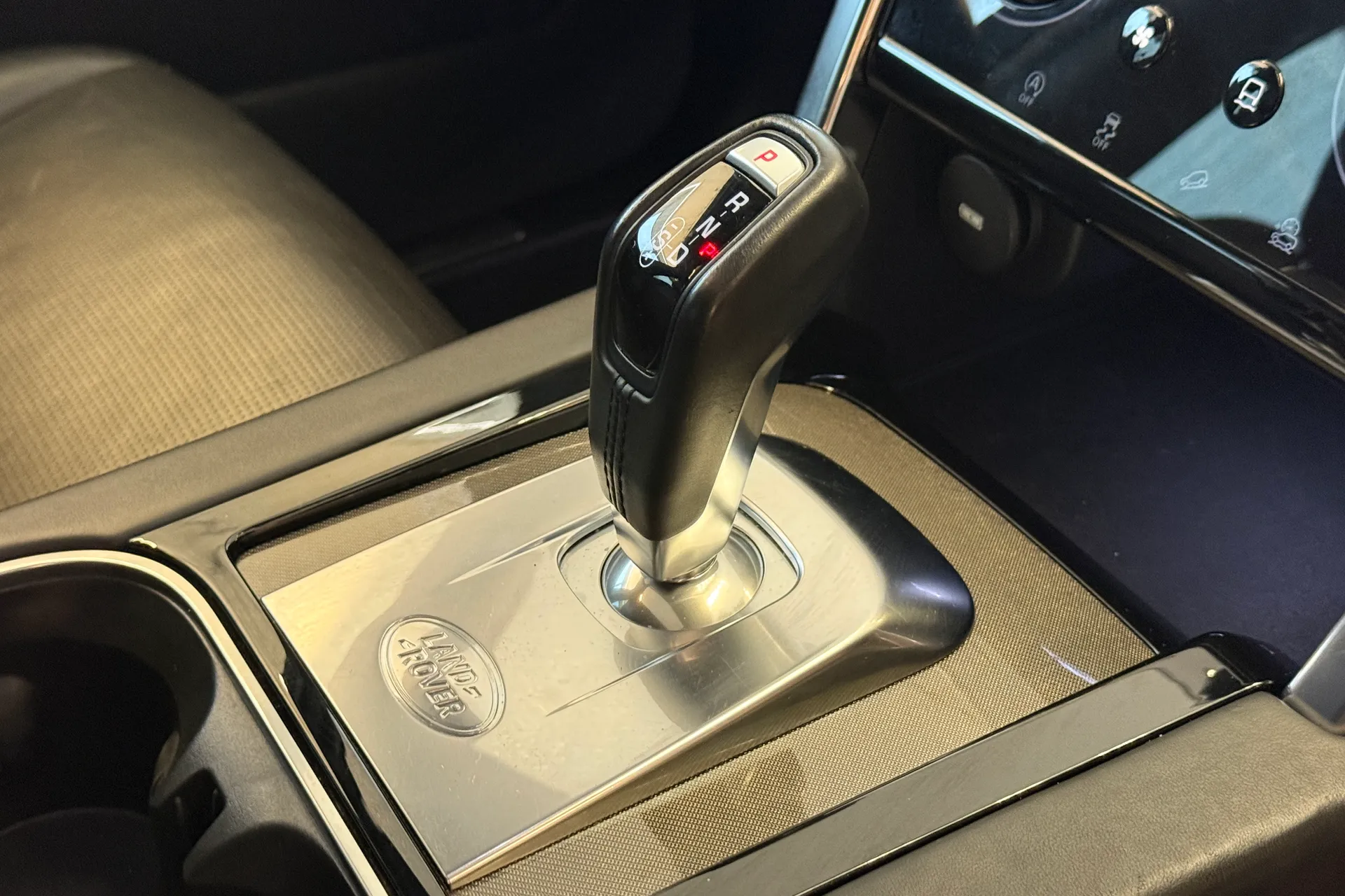 LAND ROVER DISCOVERY SPORT thumbnail image number 20