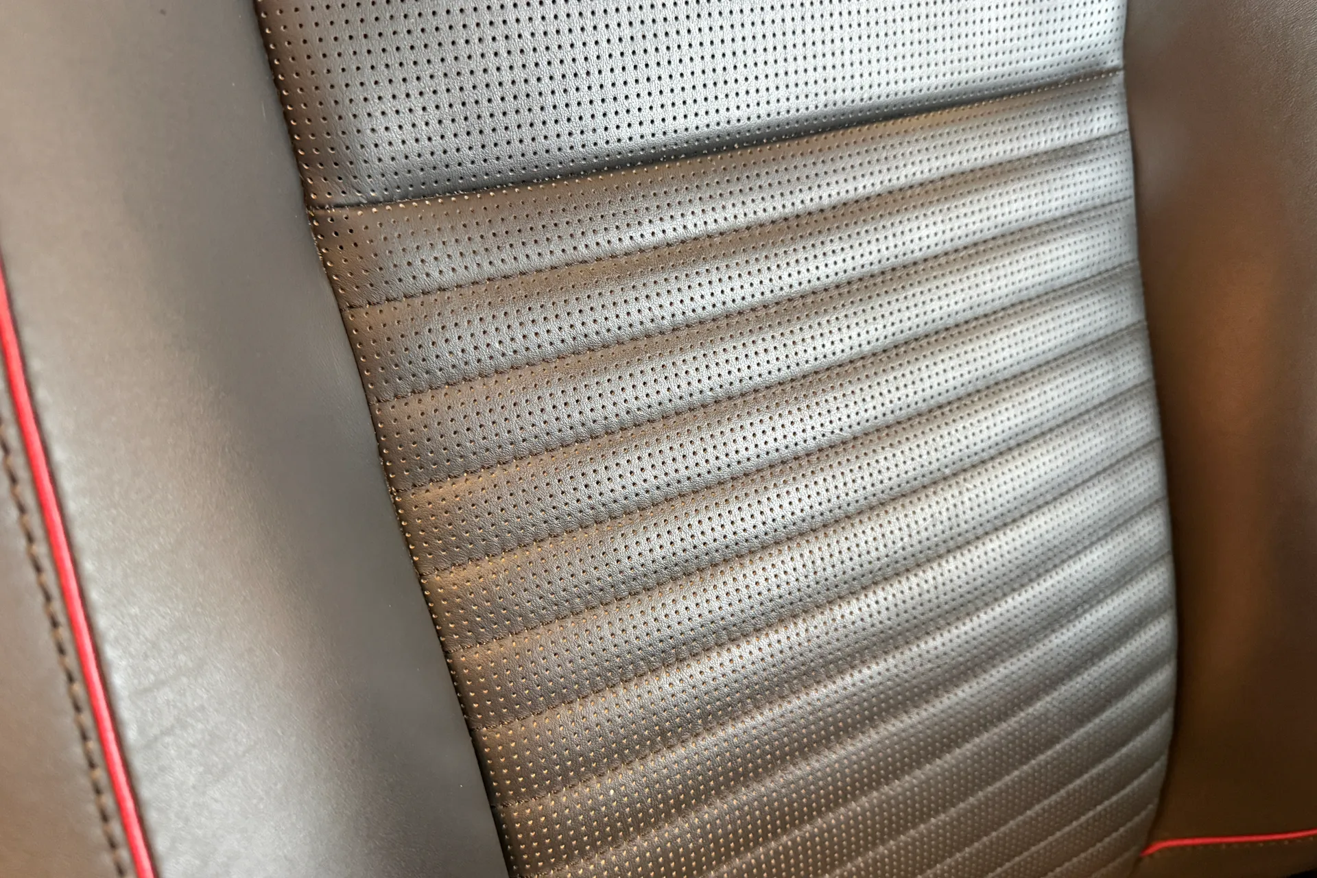 LAND ROVER DISCOVERY SPORT thumbnail image number 32