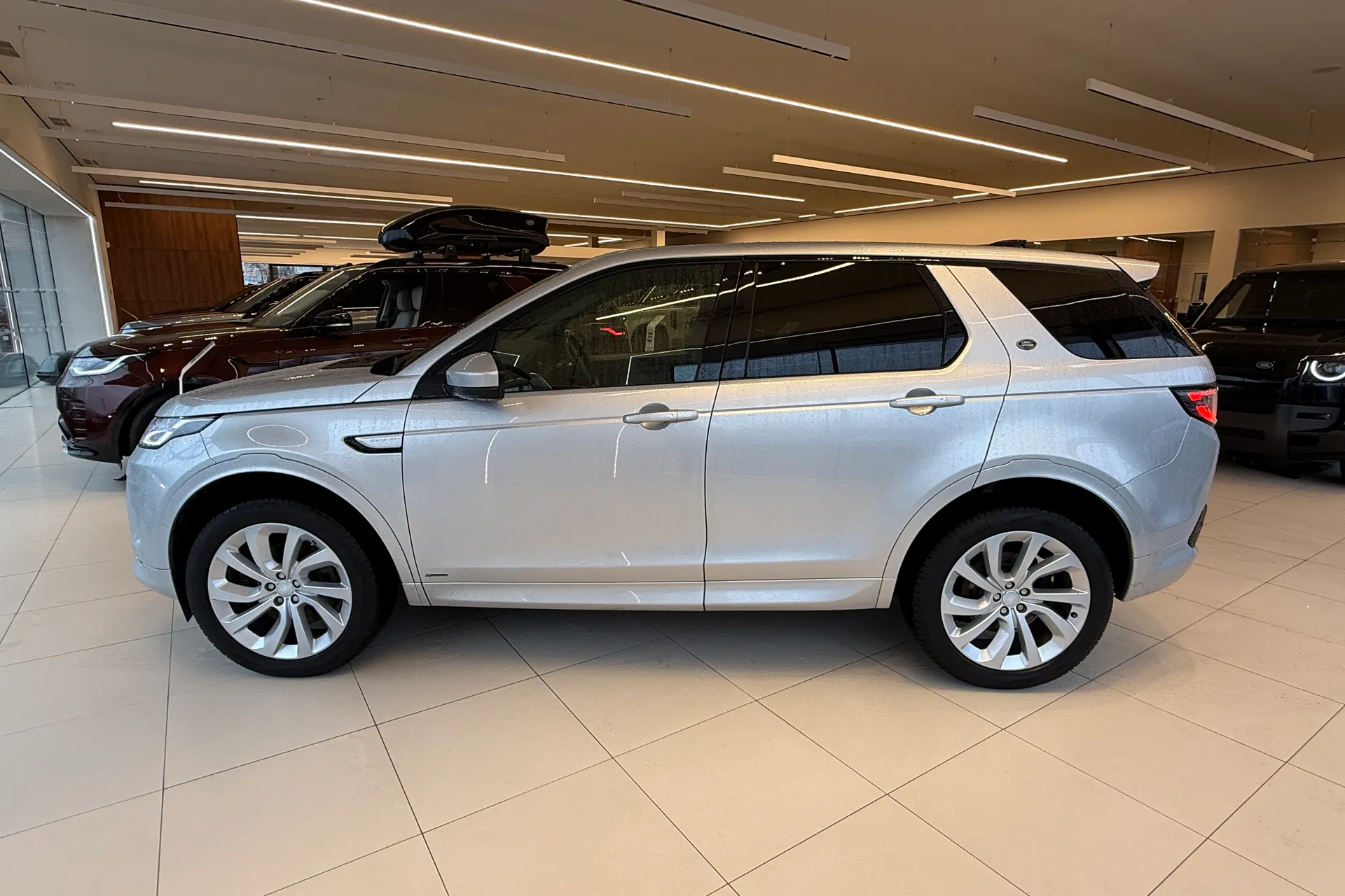 LAND ROVER DISCOVERY SPORT thumbnail image number 2
