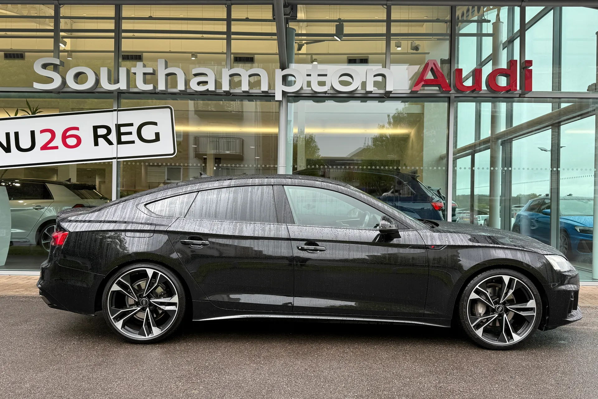 Audi A5 thumbnail image number 2