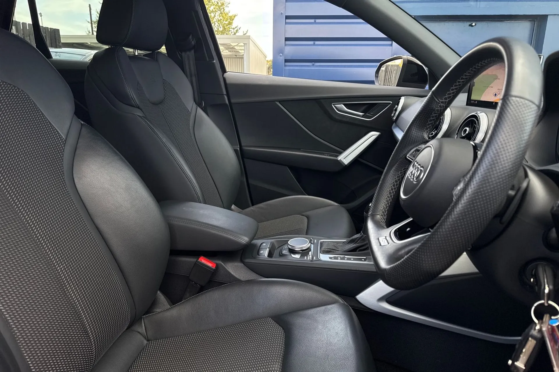 Audi Q2 thumbnail image number 23