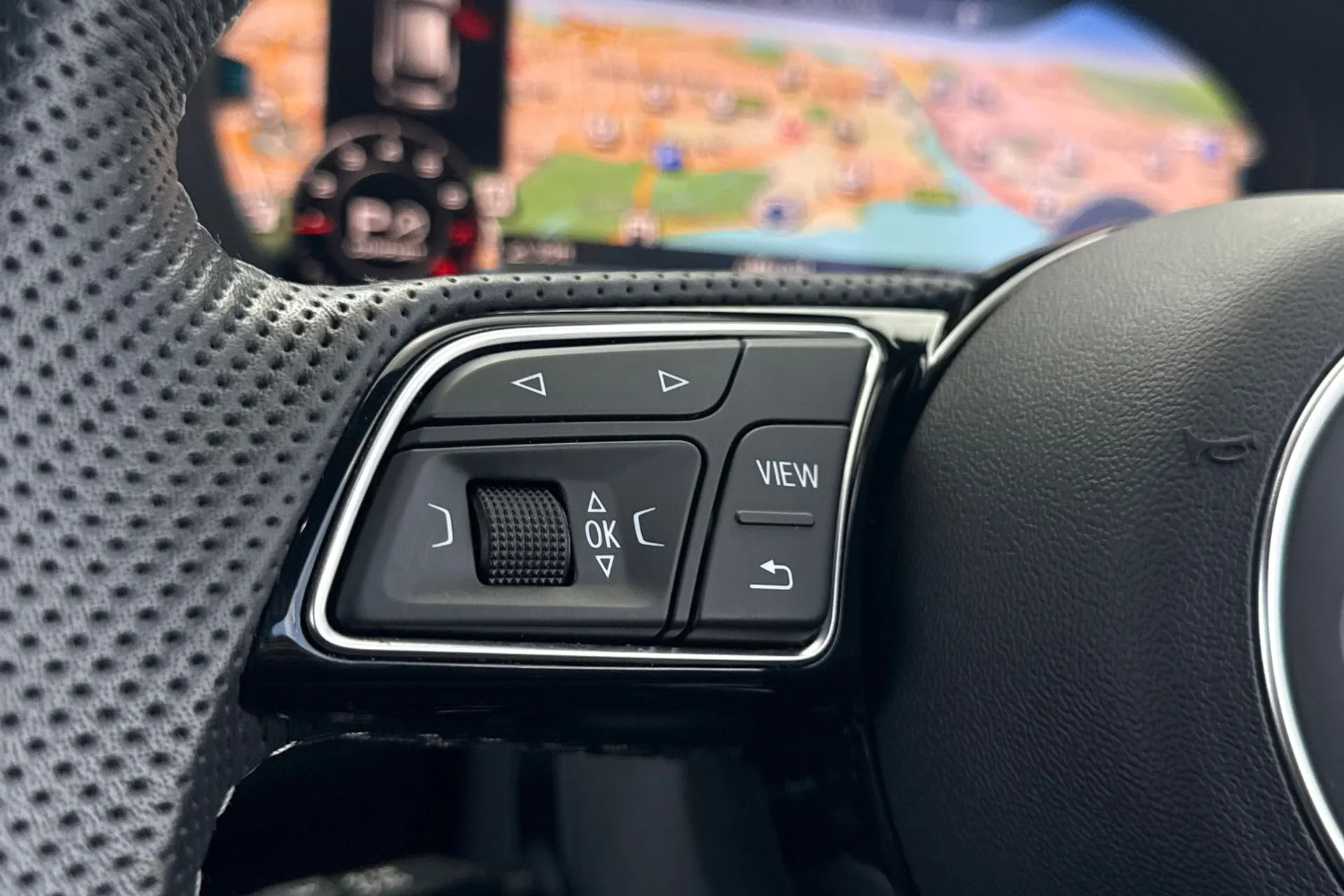 Audi Q2 thumbnail image number 35