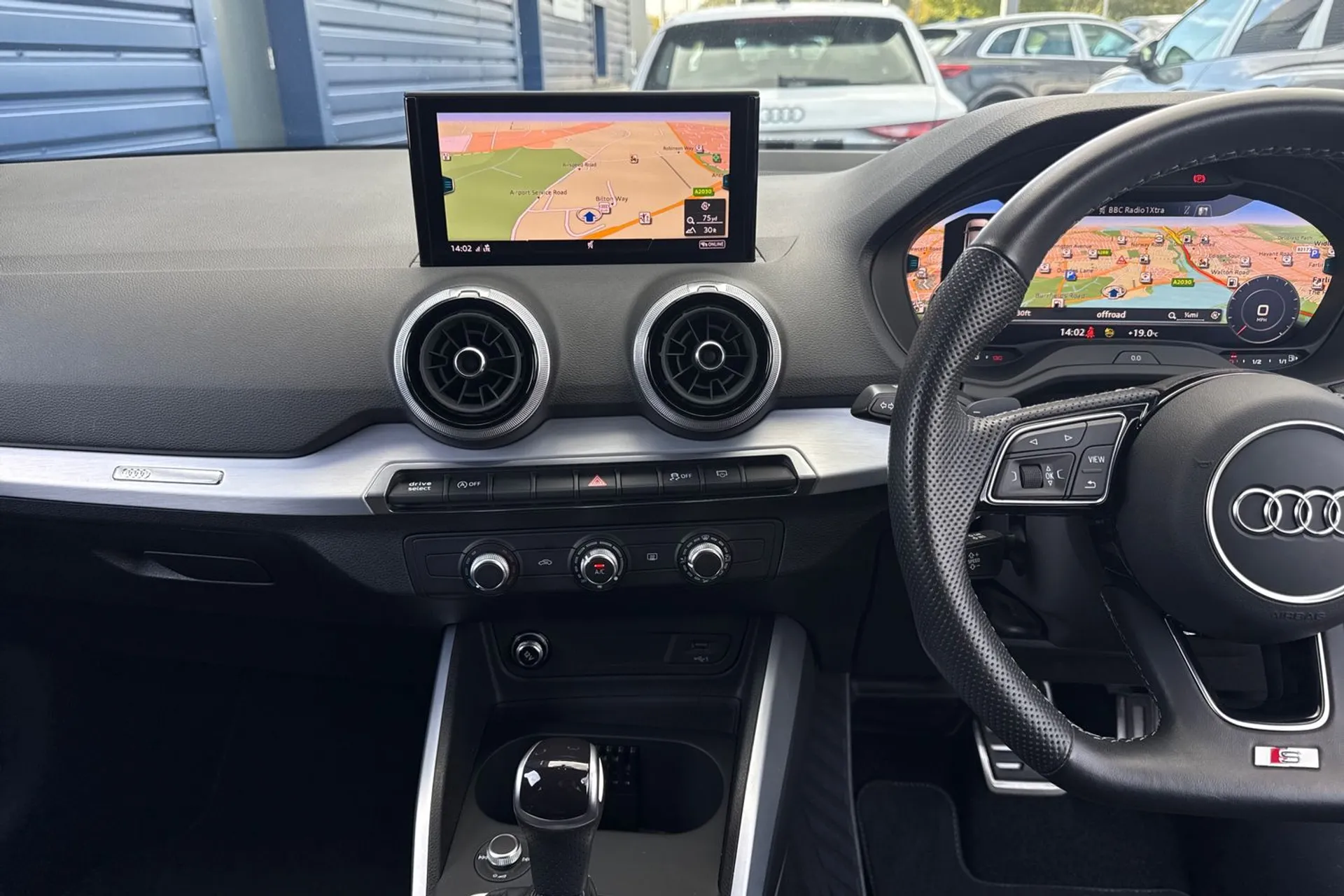 Audi Q2 thumbnail image number 34