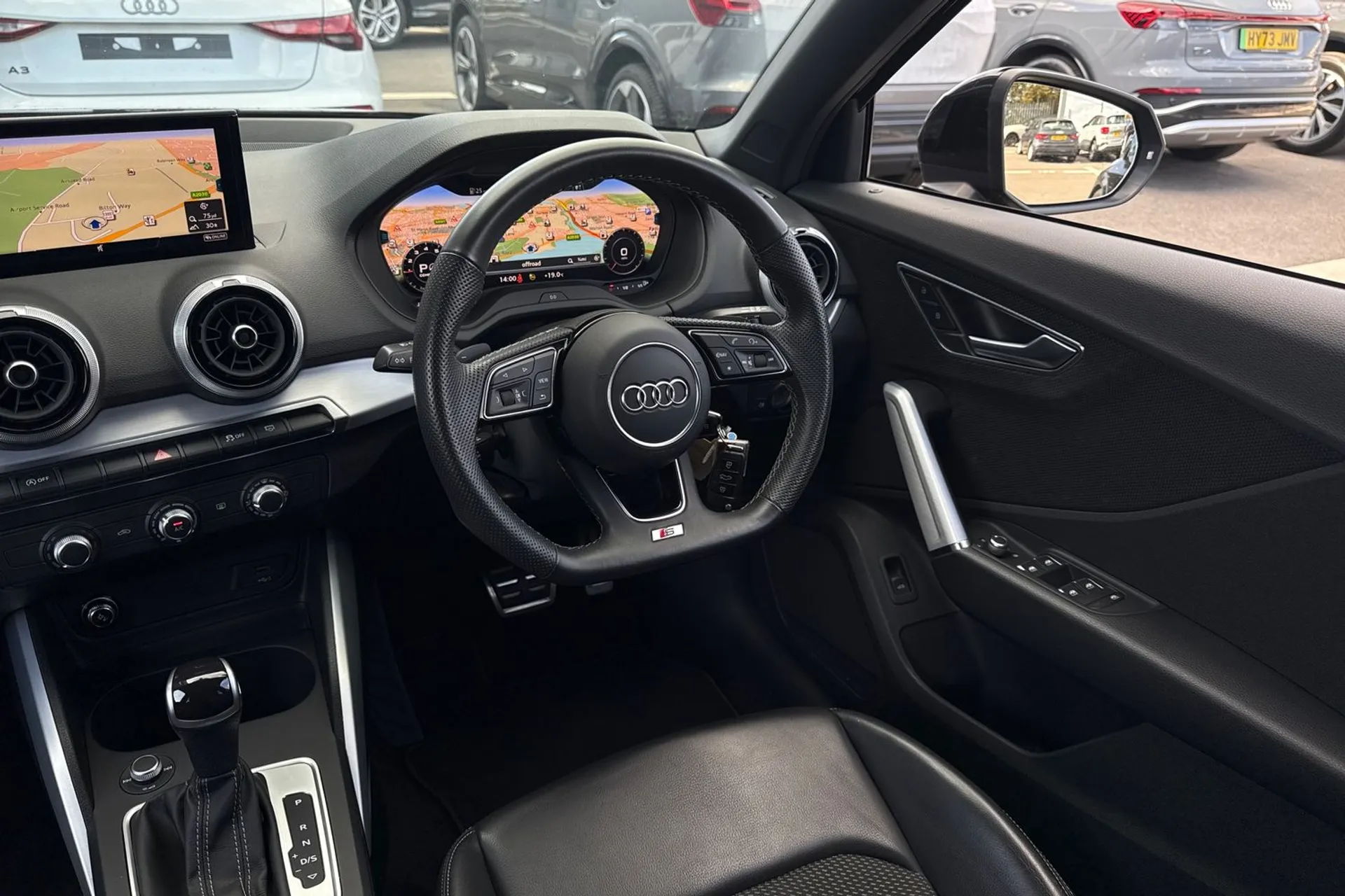 Audi Q2 thumbnail image number 31