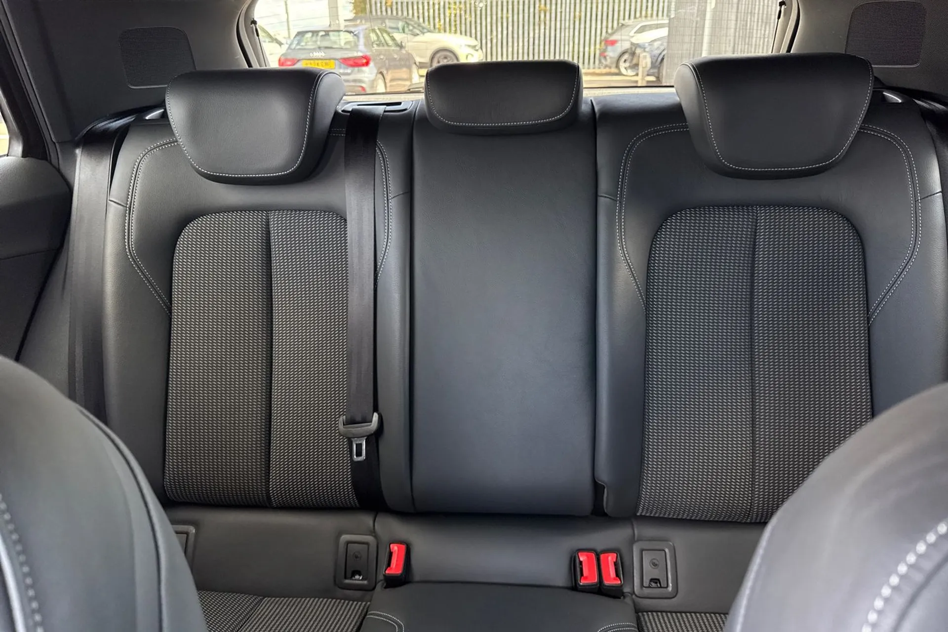 Audi Q2 thumbnail image number 29